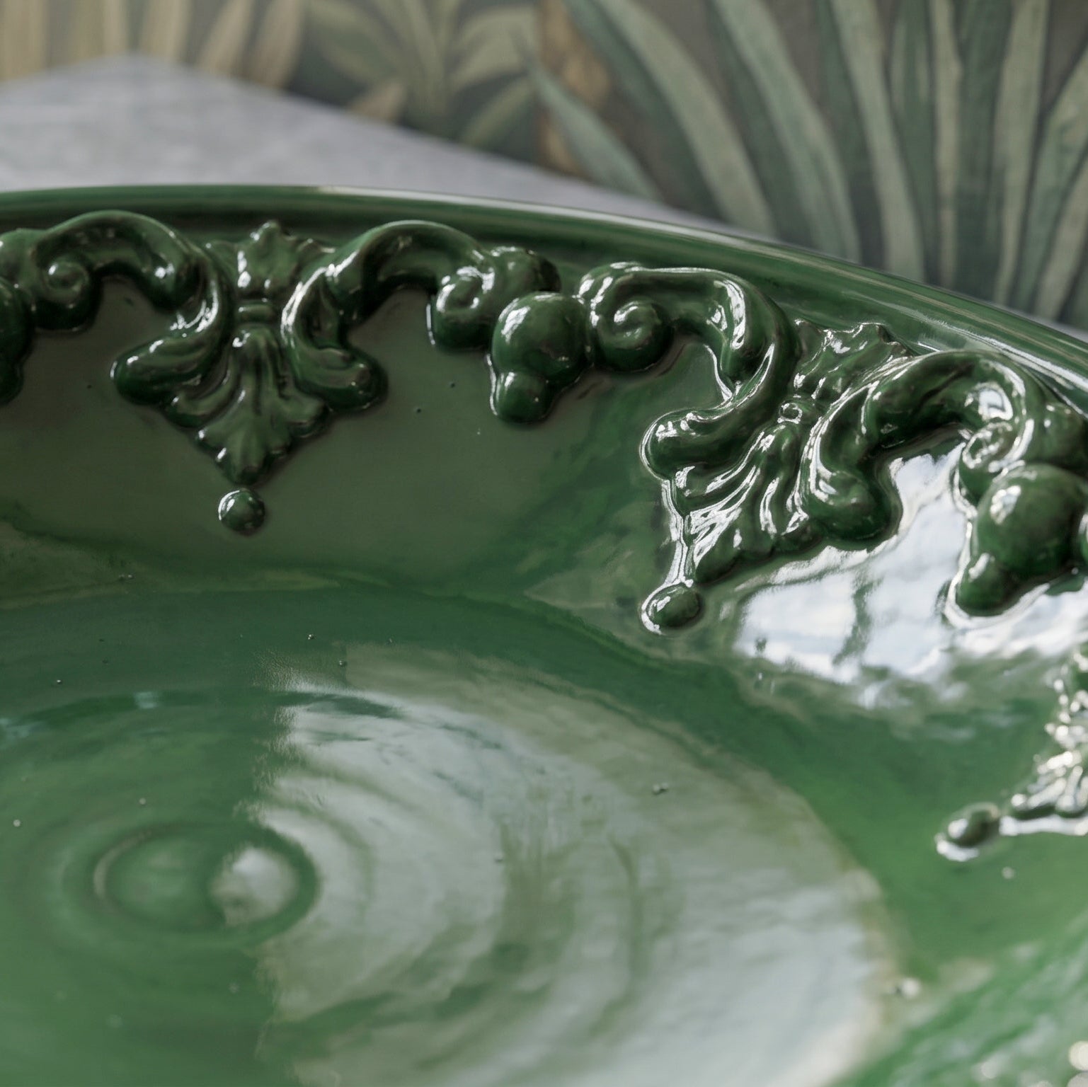Assiette en Majolique Sicilienne - Plastico Sofia, Vert Antico | Majolique sicilienne de Caltagirone