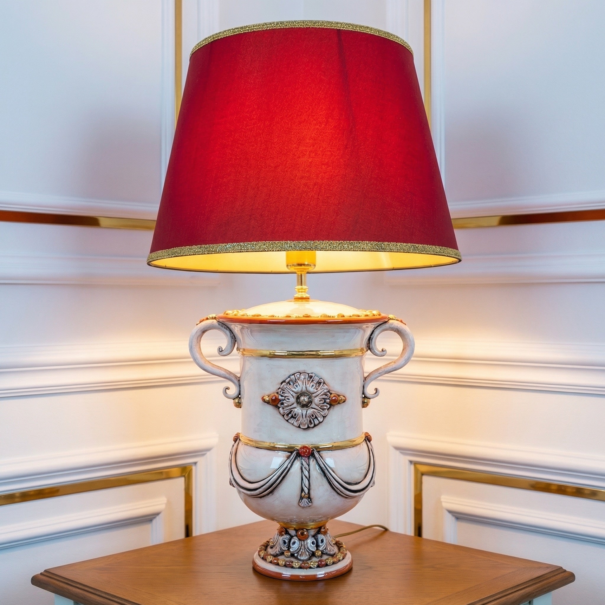 Italienische Keramiklampe H 31 cm, Perlmutt – Italienische Keramik aus Caltagirone, Sizilien