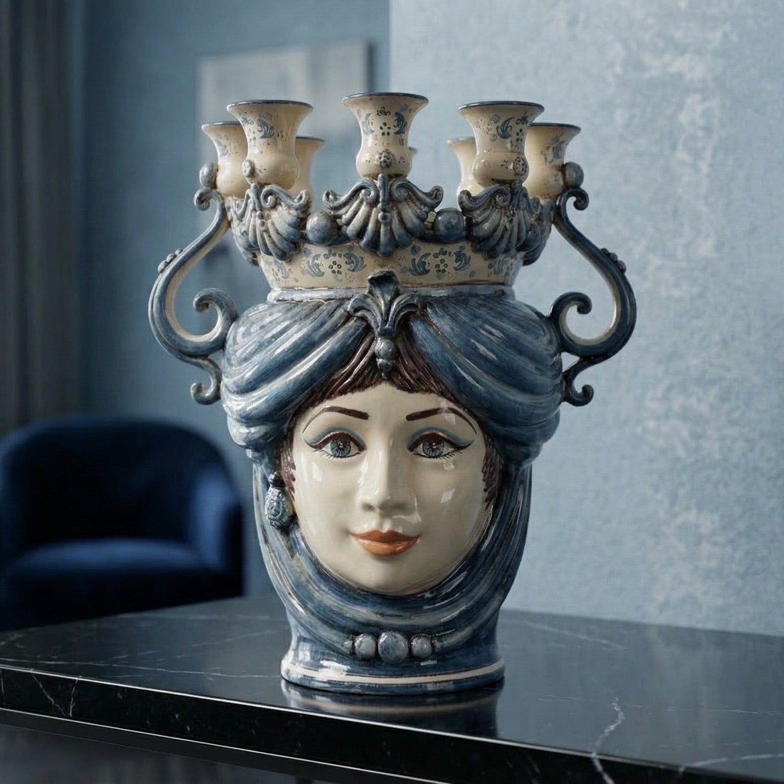 Cabeza de Moro Candelabro H 40 cm, Mujer, Mono Azul – Testa di Moro de Caltagirone, Sicilia
