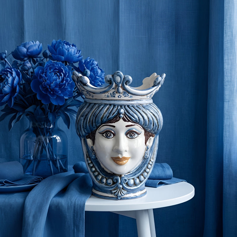 Head h 25 with beads monochrome of blue female