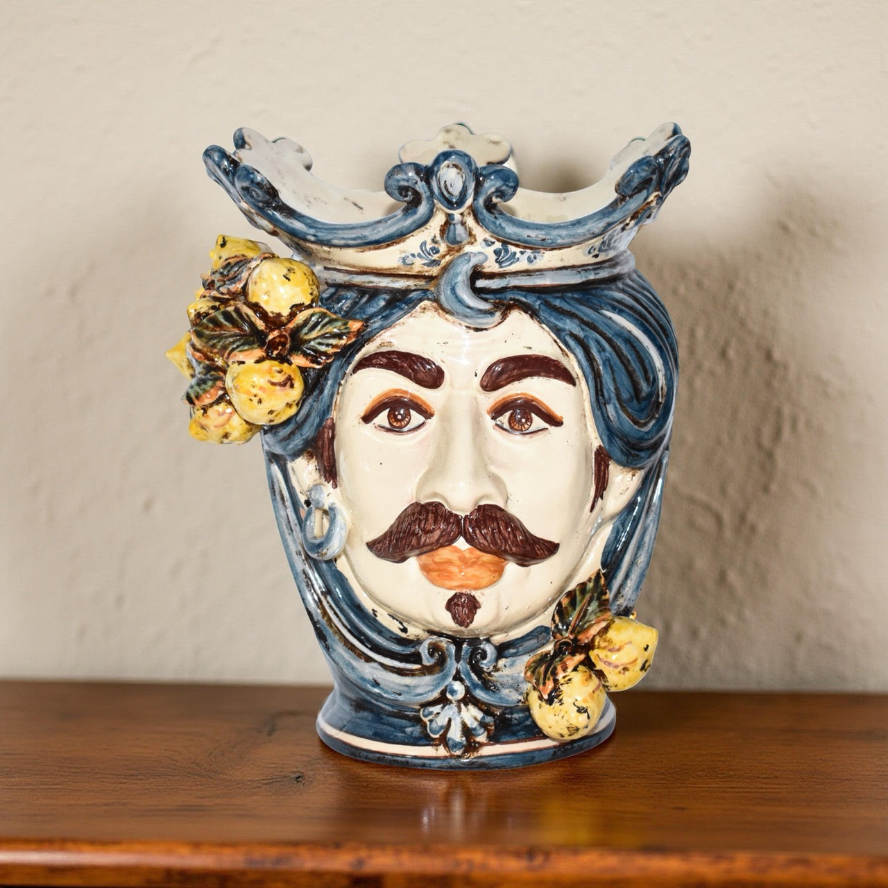 Sicilian ceramic "Moor's head" with sicilian lemons from Caltagirone