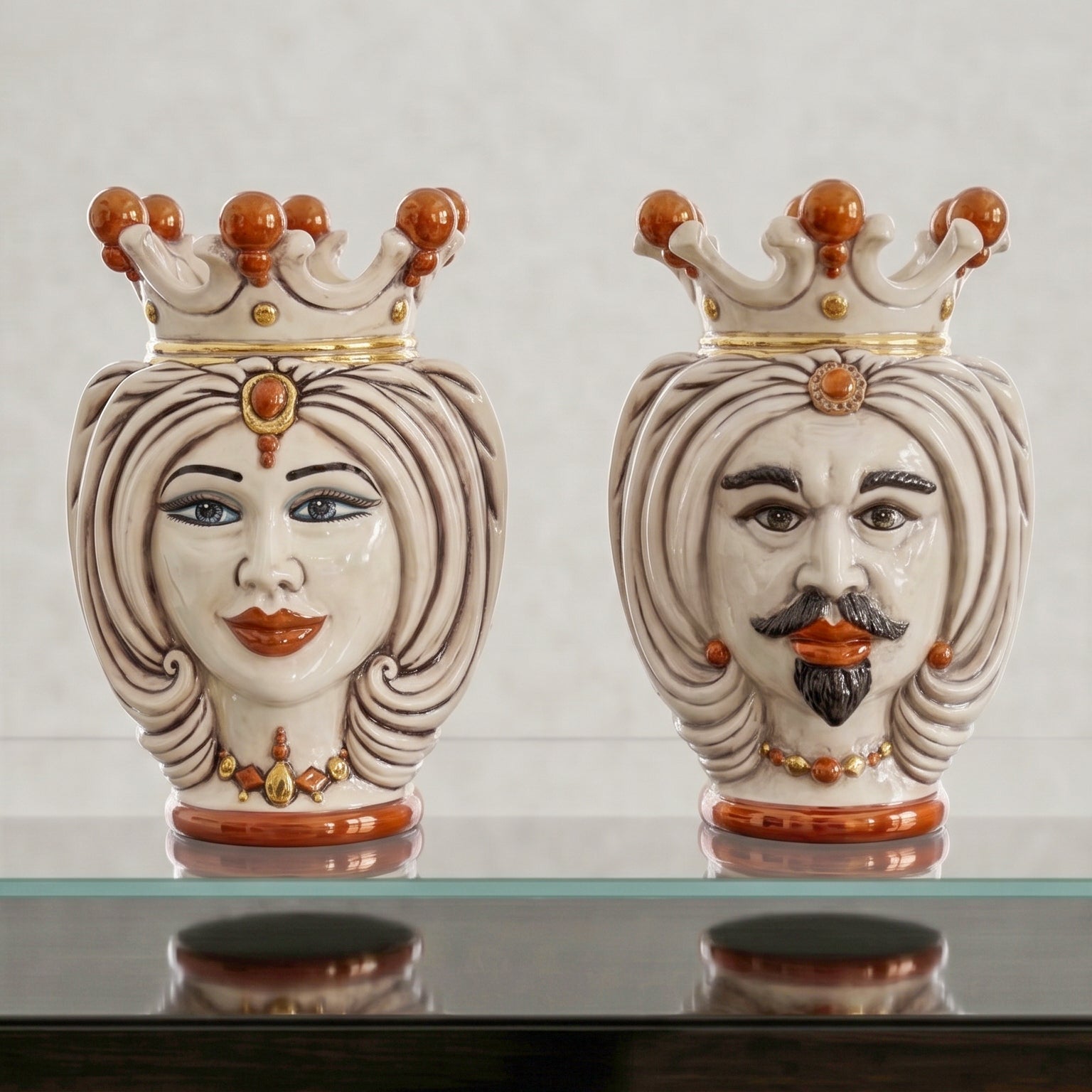 Tête de Maure Sicilienne H 25 cm avec Turban – Homme Blanc, Madreperla – Tête de Maure de Caltagirone, Sicile