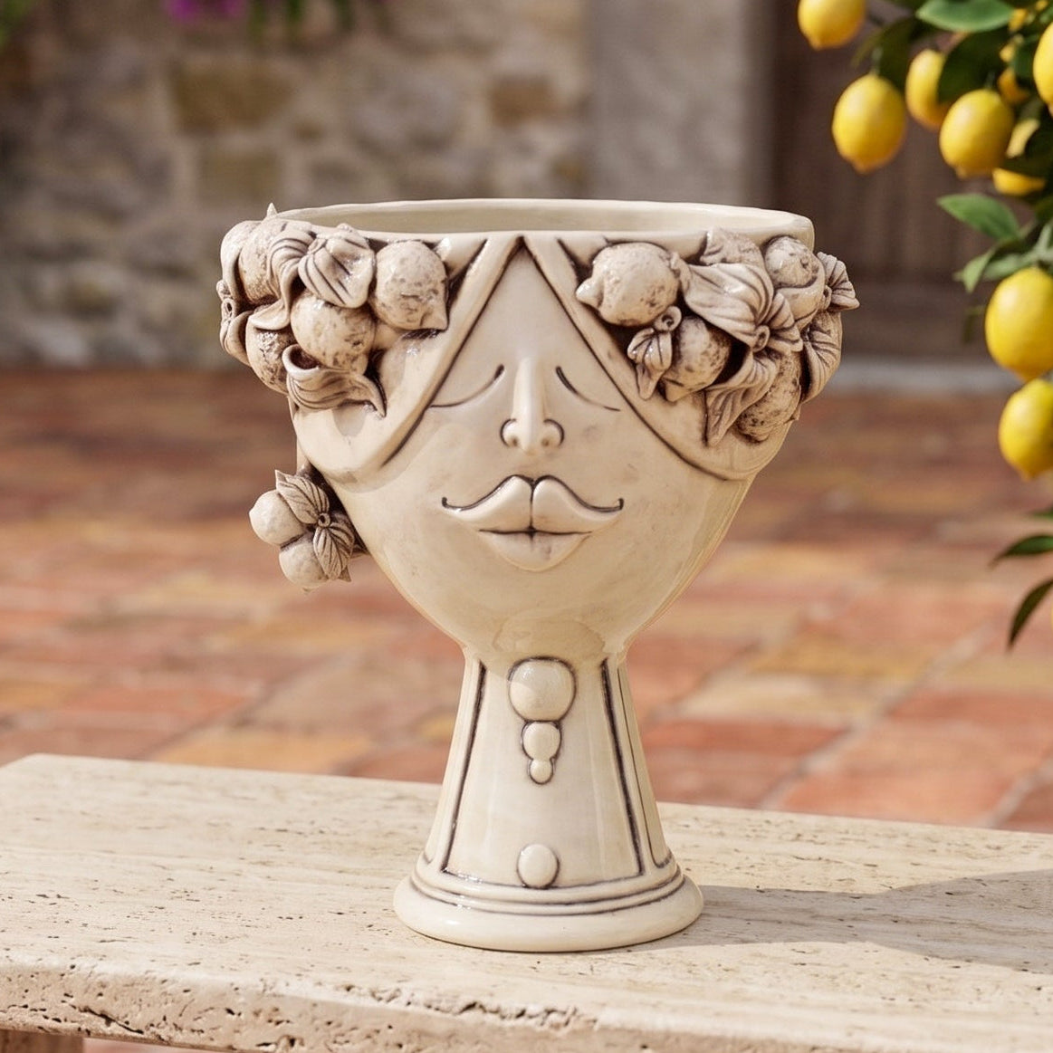 Tête de Maure Zahira H 30 cm avec Citrons – Femme, Nacre Antique – Testa di Moro de Caltagirone, Sicile