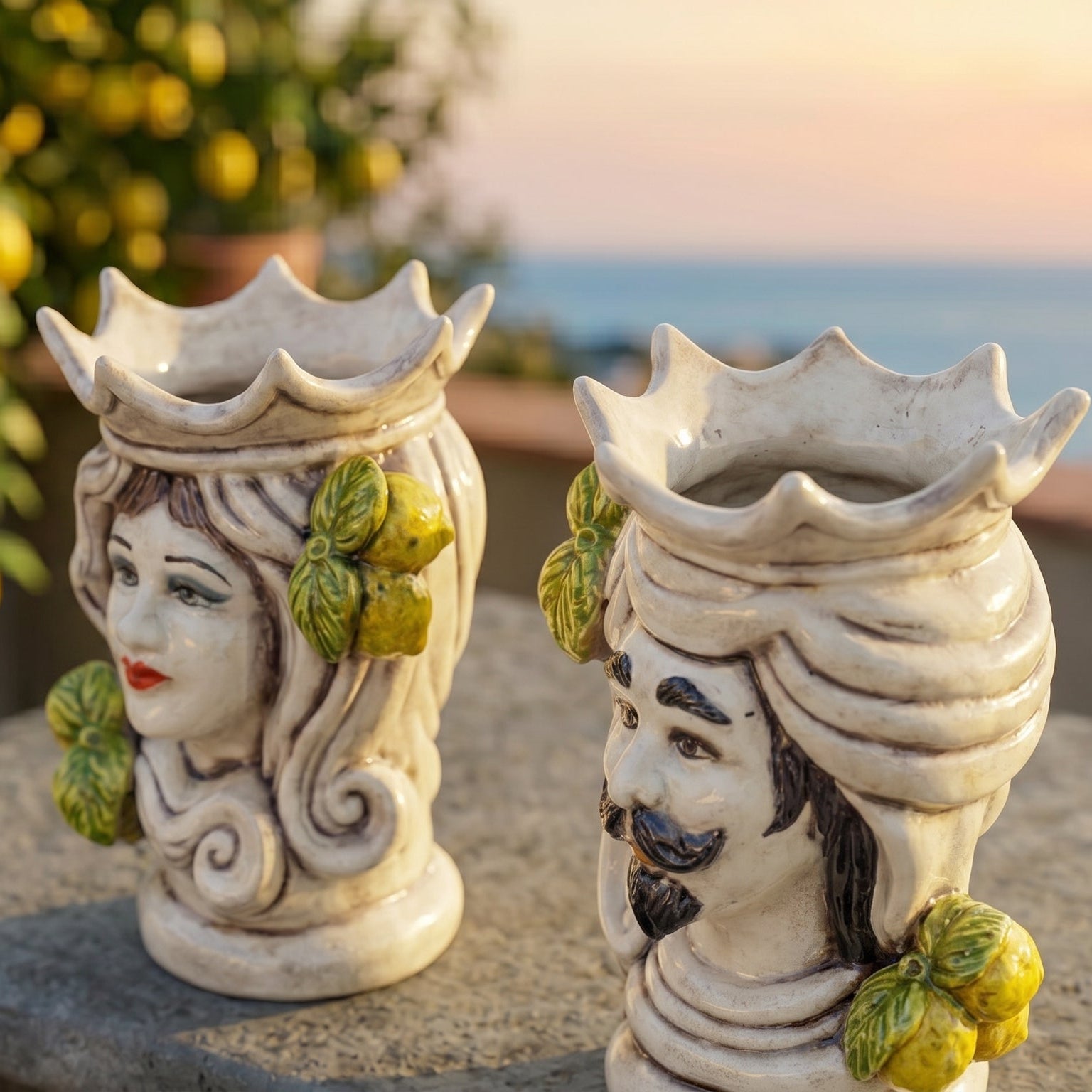 Testa di Moro Frau H 15 cm / 5¾" aus Caltagirone-Keramik — Zitronen Siziliens, Farbiges Perlmutt