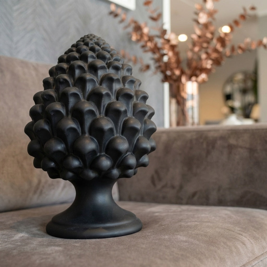 Caltagirone handmade pinecone modeled by hand height 15/35 in Black