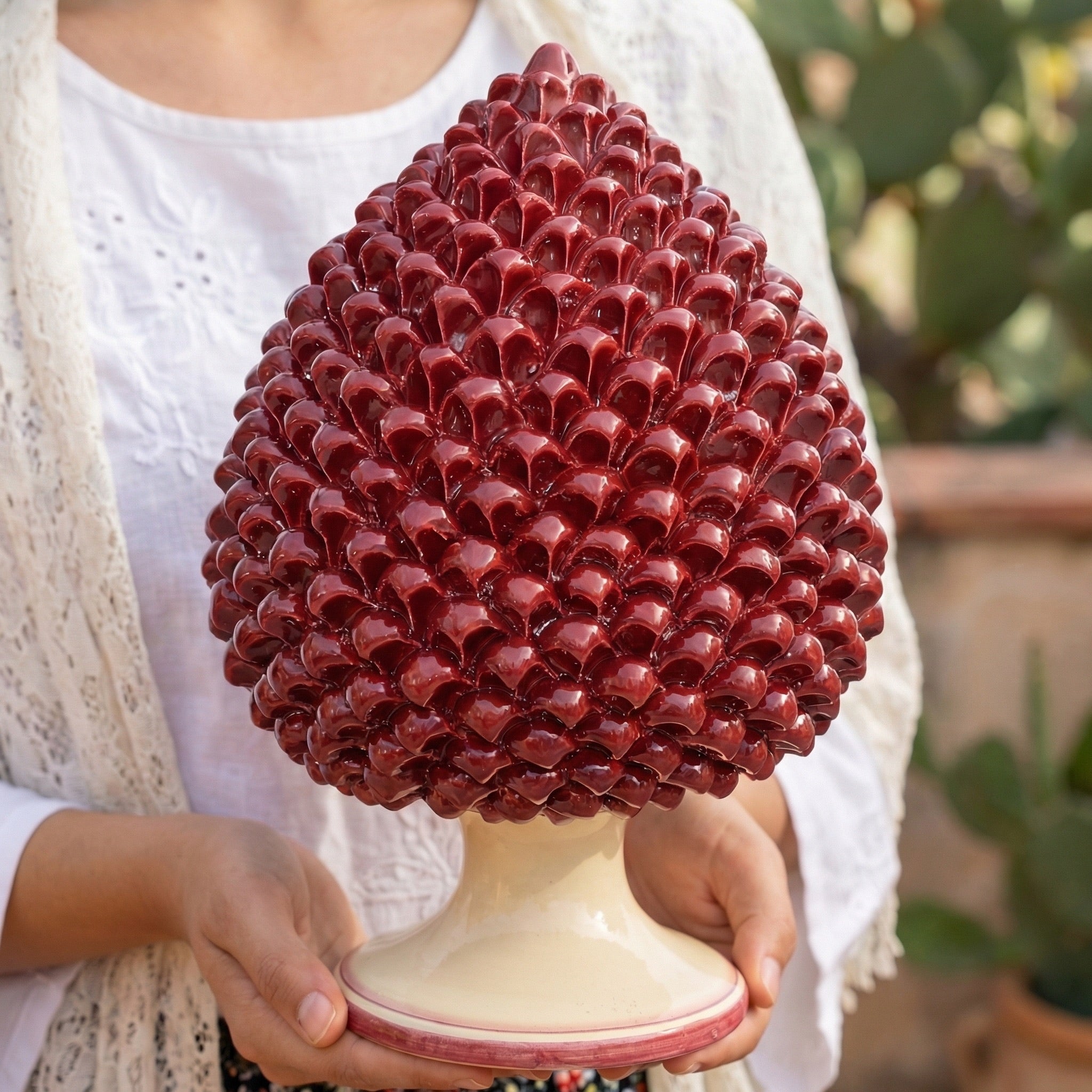 Caltagirone handmade pinecone modeled by hand height 25/40 monochrome of bordeaux