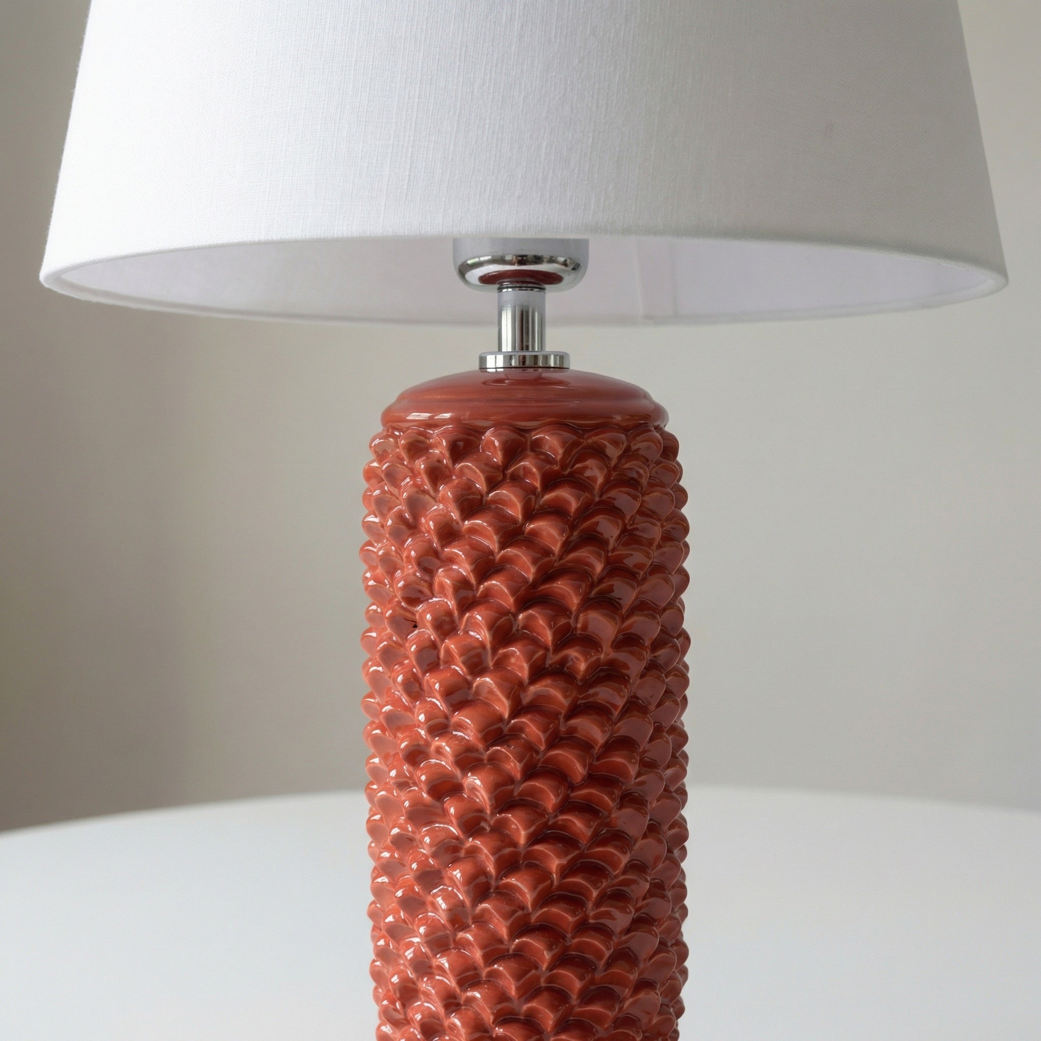 60 cm tall, red, cylindrical pine cone lamp in Caltagirone ceramic.