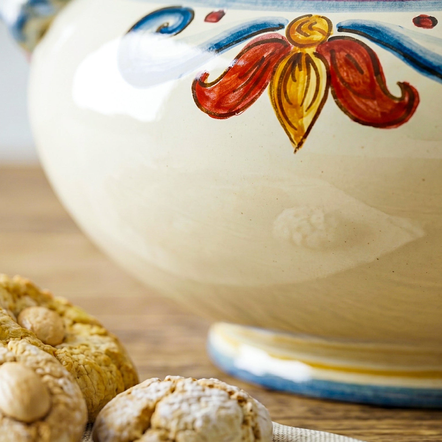 Gebäckständer Mittel Ø 23 cm / 9" aus Caltagirone-Keramik — Decoro Sicily