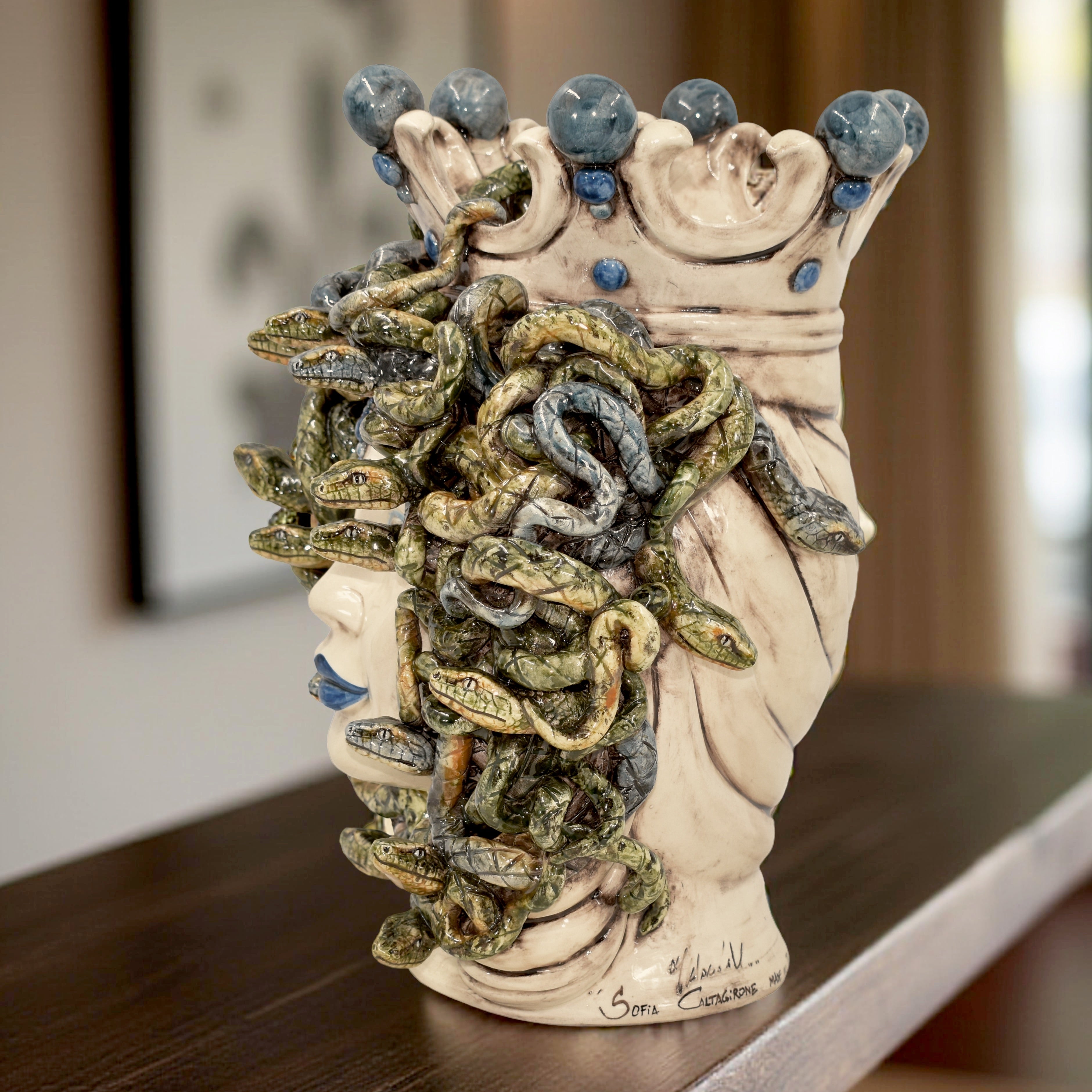 Testa h 38 medusa Madreperla Antichizzato con perline blu