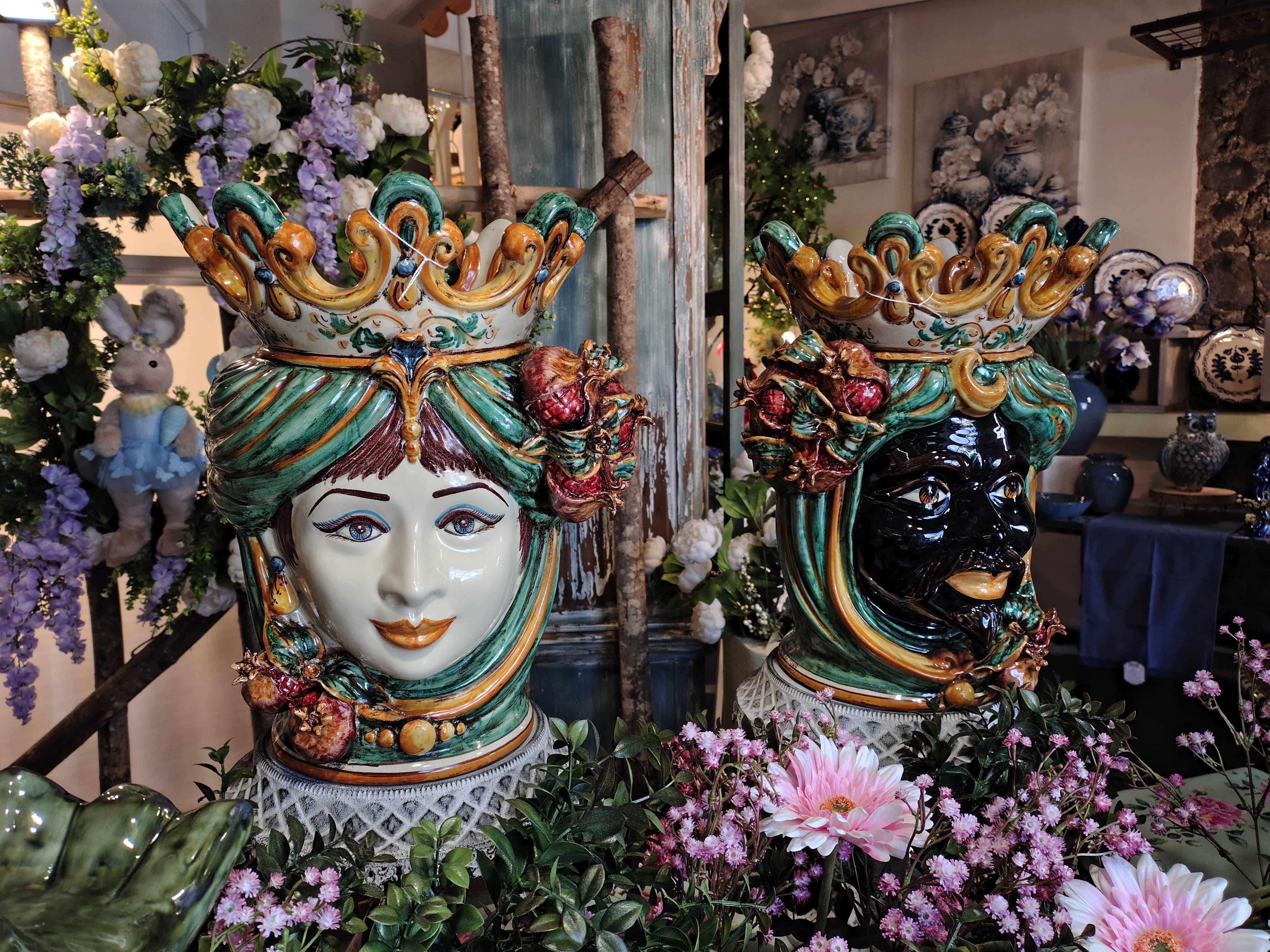 Head h 40 pomegranate green/orange woman