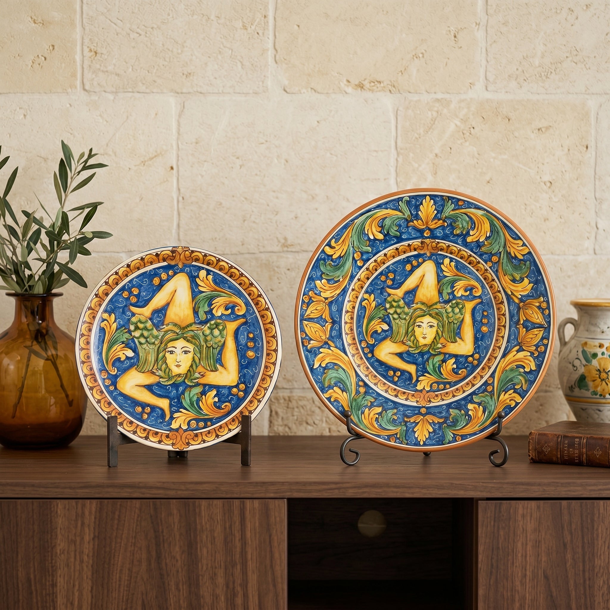 Caltagirone Ceramic Trinacria Plate — Ornato Calatino