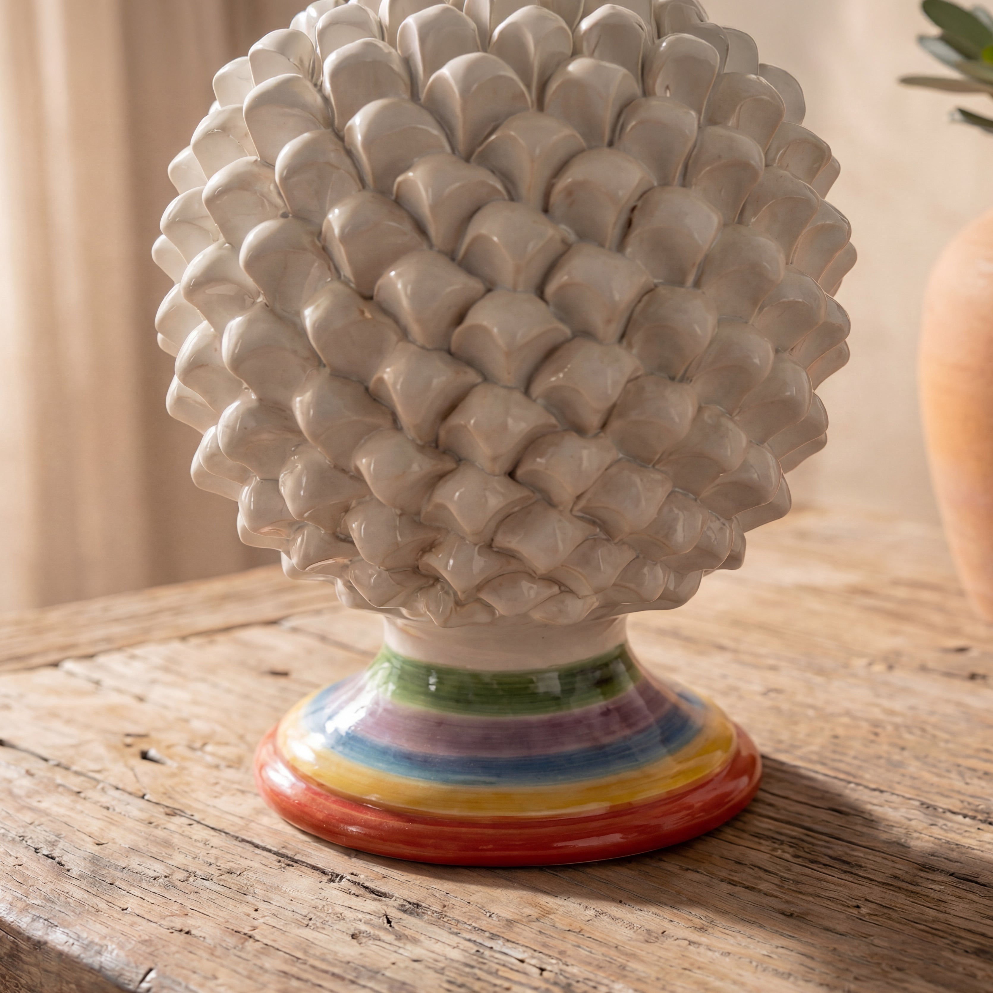Pigna in ceramica artigianale di Caltagirone decoro white and color - Ceramiche di Caltagirone Sofia