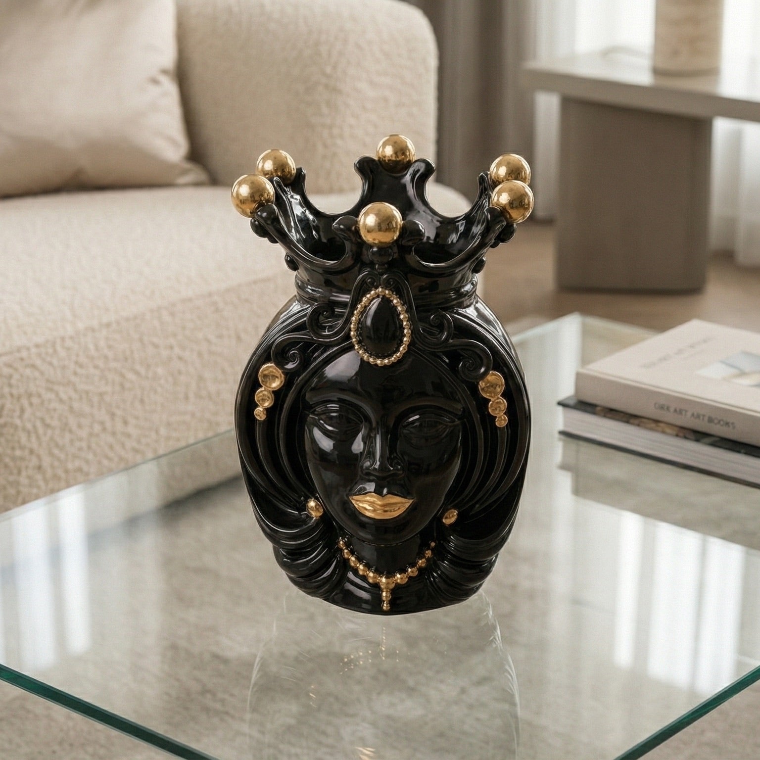 Tête de Maure Sicilienne H 38 cm – Femme, Black And Gold – Testa di Moro de Caltagirone, Sicile