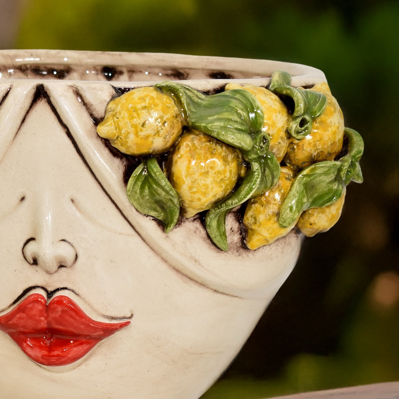 Testa h 30 Zahira Limoni Siciliani in Madreperla viso donna - Ceramiche di Caltagirone Sofia