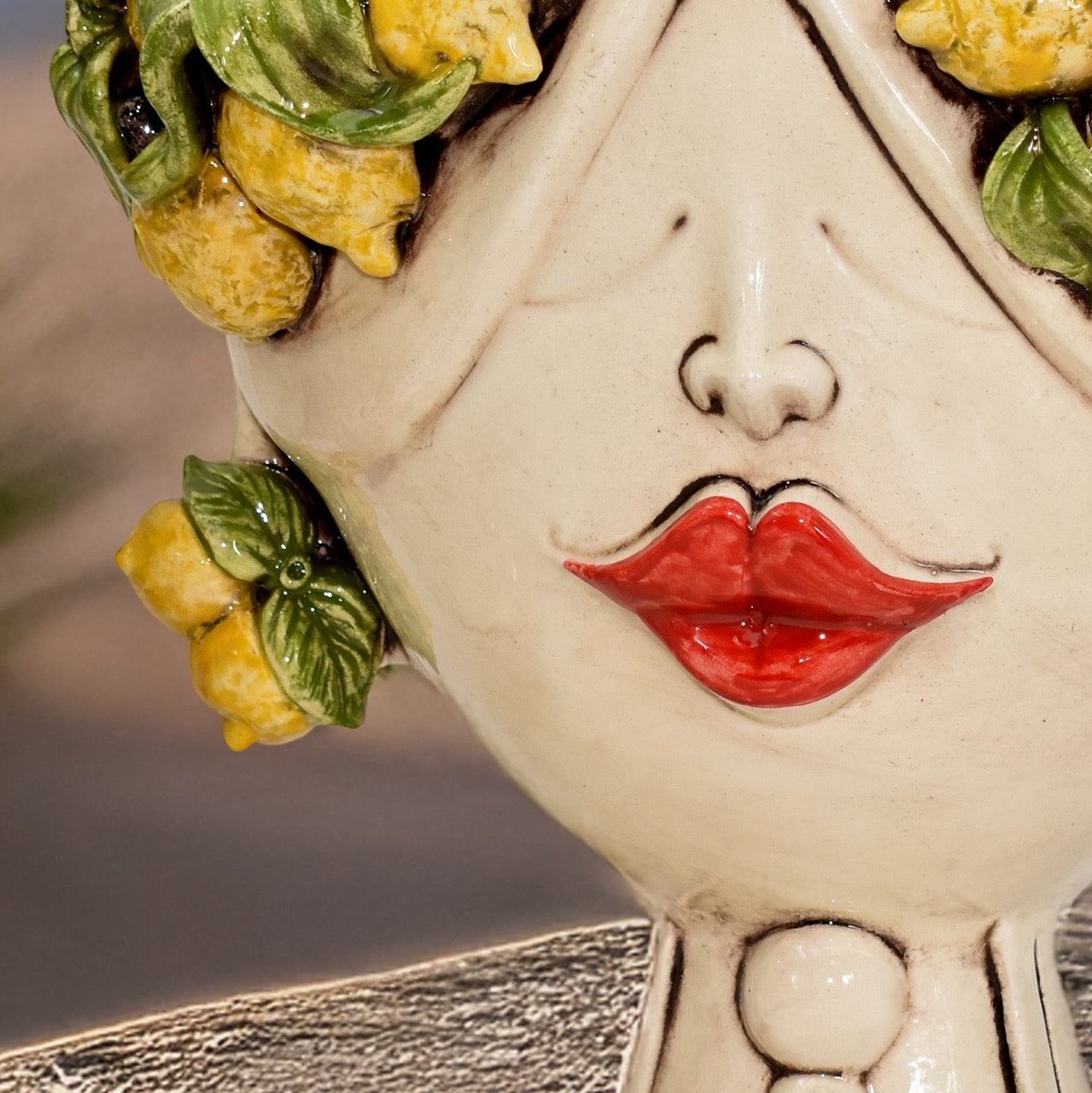 Testa h 30 Zahira Limoni Siciliani in Madreperla viso donna - Ceramiche di Caltagirone Sofia
