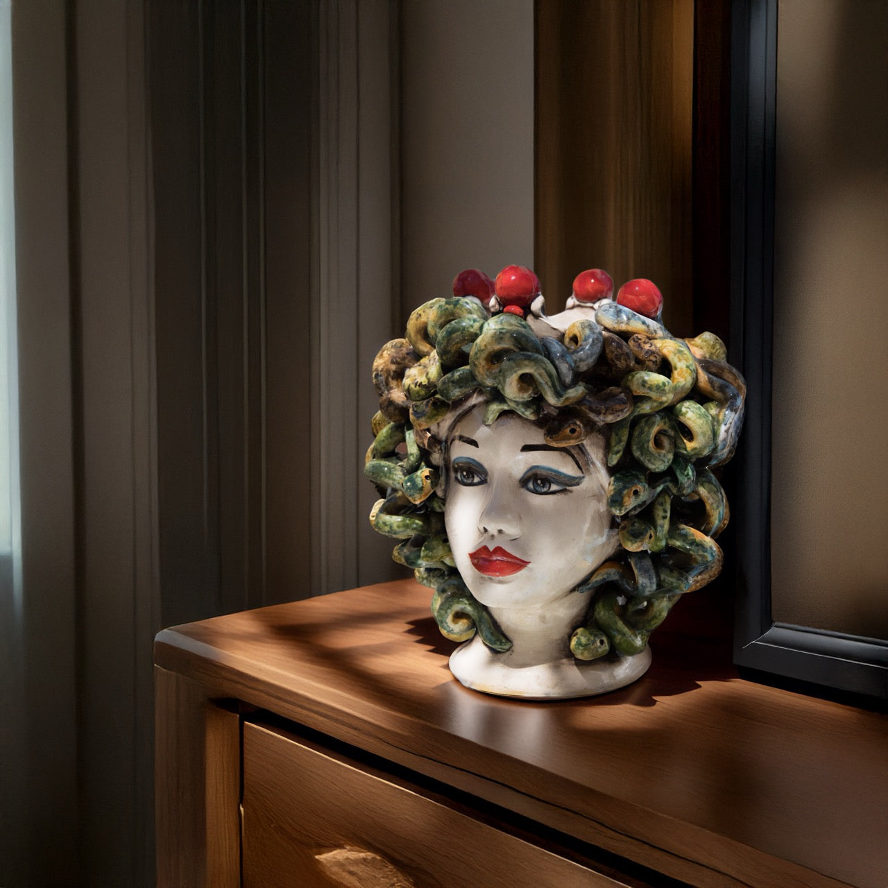 Head h 28 jellyfish with colored mother of pearl crown