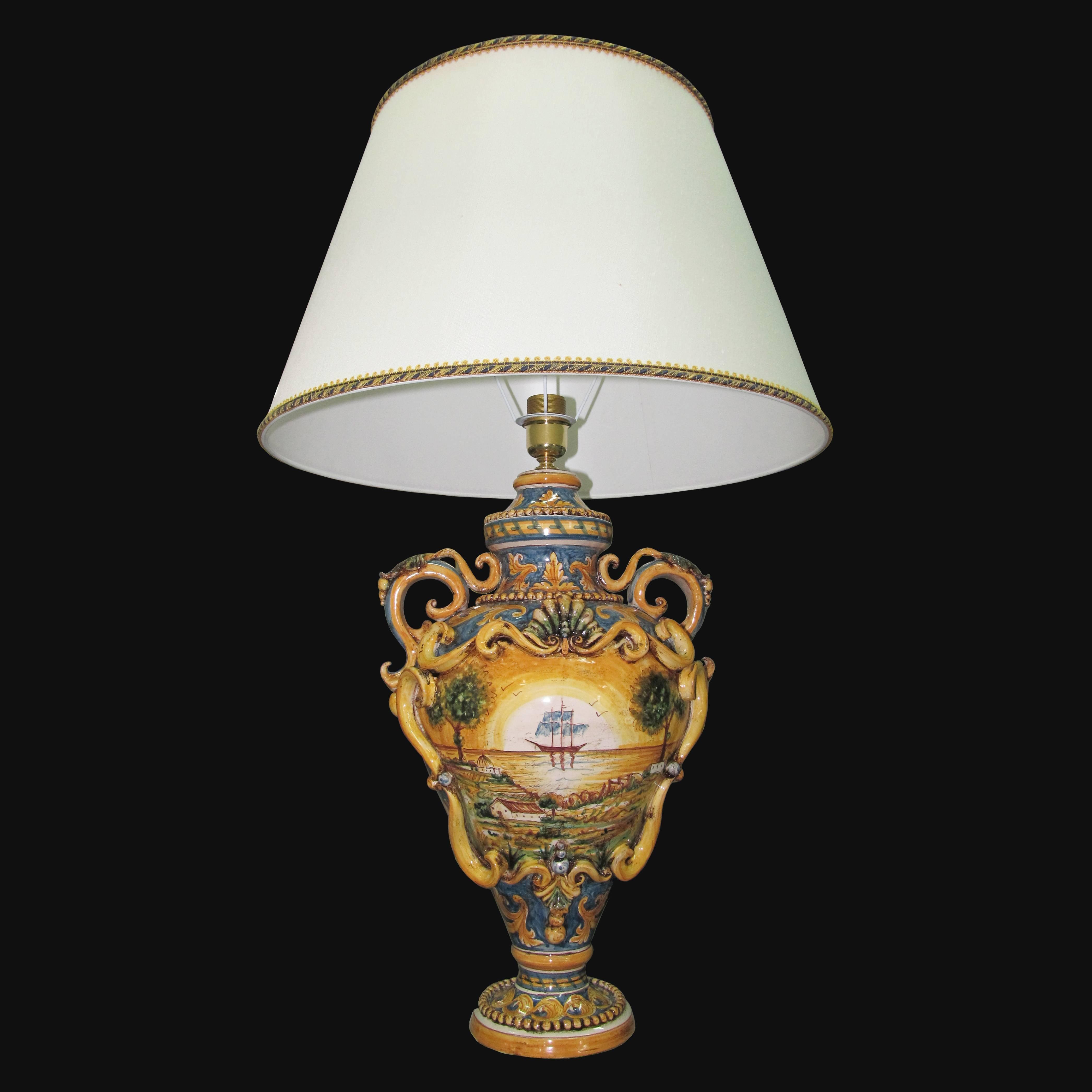 Lume maxi c/greca rilievo figurato veliero ornato fondo blu - Ceramiche Sofia - Ceramiche di Caltagirone Sofia