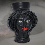 Testa di Moro, Donna, Nero Opaco, labbra rosse e dettagli decorativi. Ceramiche Sofia, Caltagirone