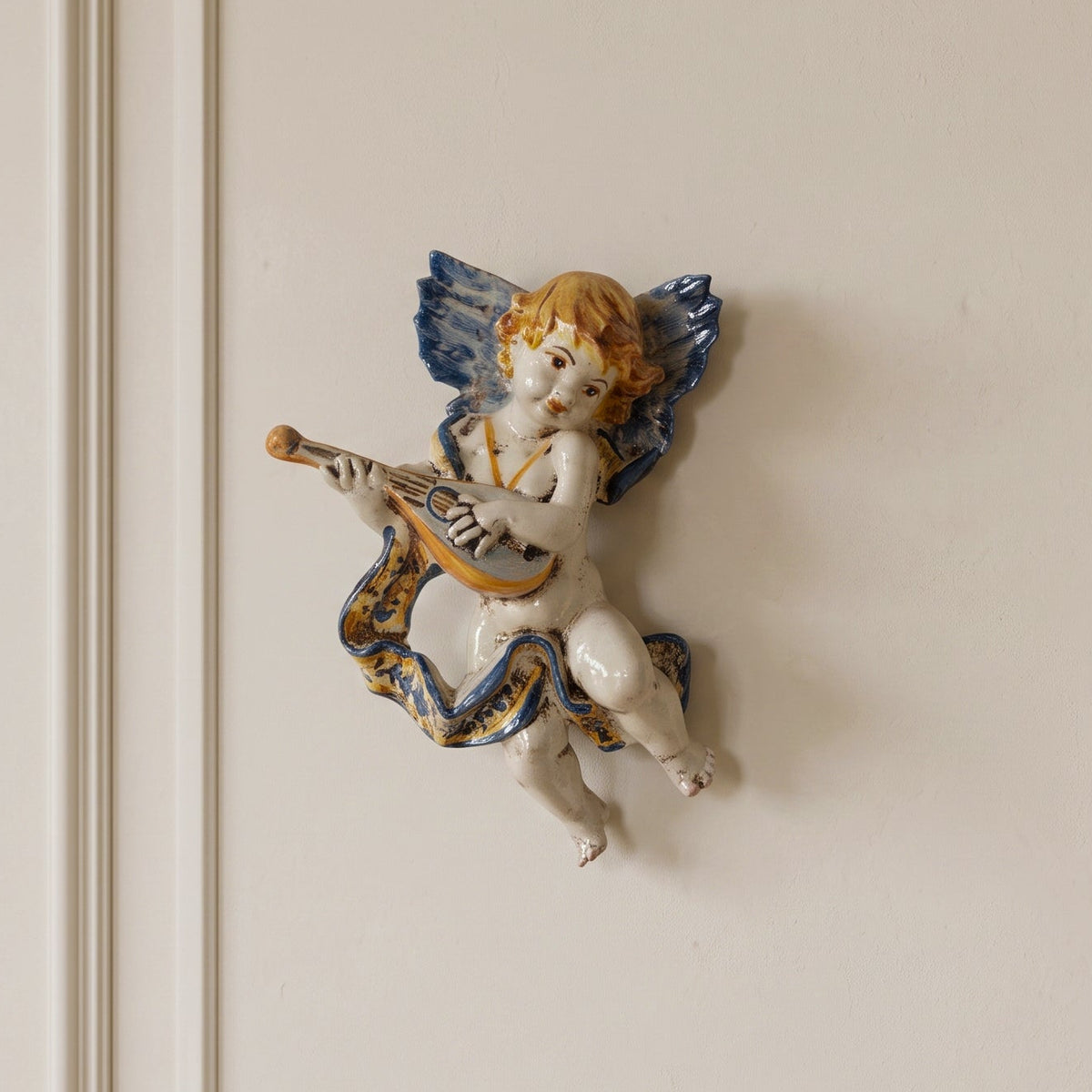 Ange Musicien à la Mandoline en Céramique Italienne - Bleu et Orange | Céramique italienne de Caltagirone, Sicile