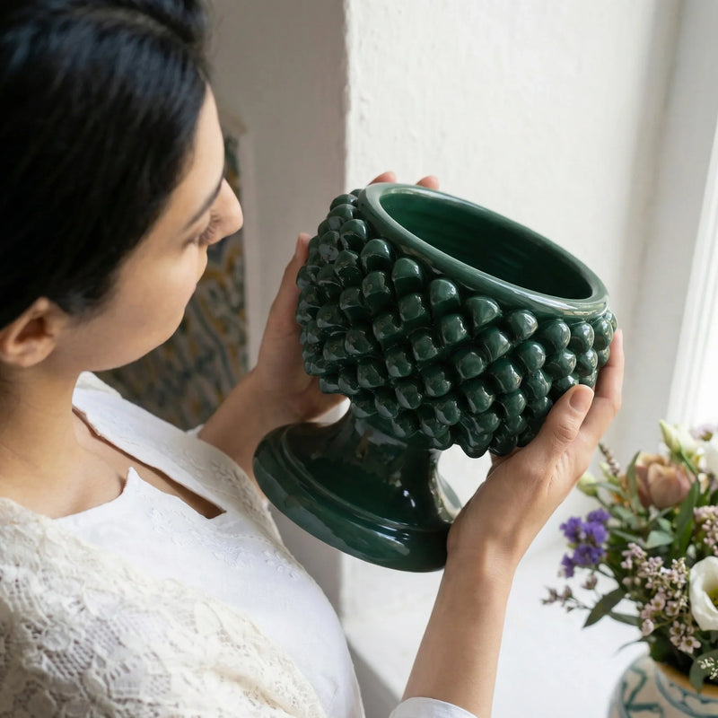 Jarrón Media Piña, Verde Antiguo – Cerámica italiana de Caltagirone, Sicilia