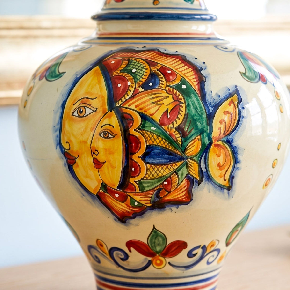 Lampe Potiche H 65 cm, Décor Poissons – Céramique Caltagirone, artisanat sicilien