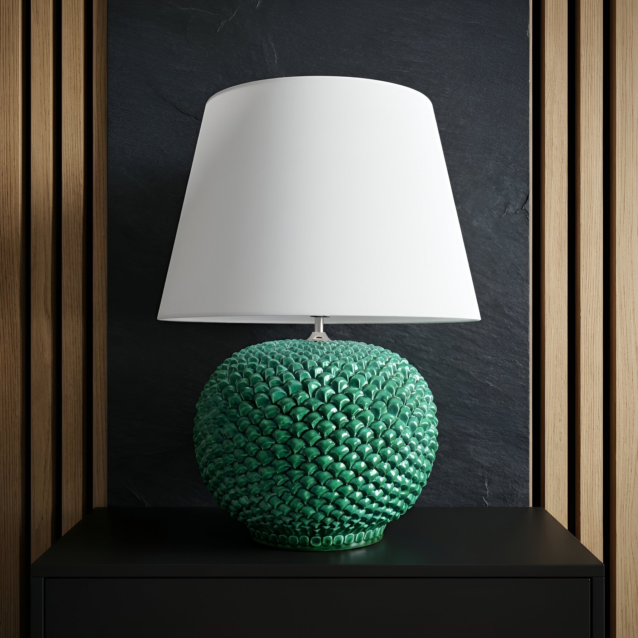 Lume palla a pigna in ceramica di Caltagirone, decoro Verde Smeraldo