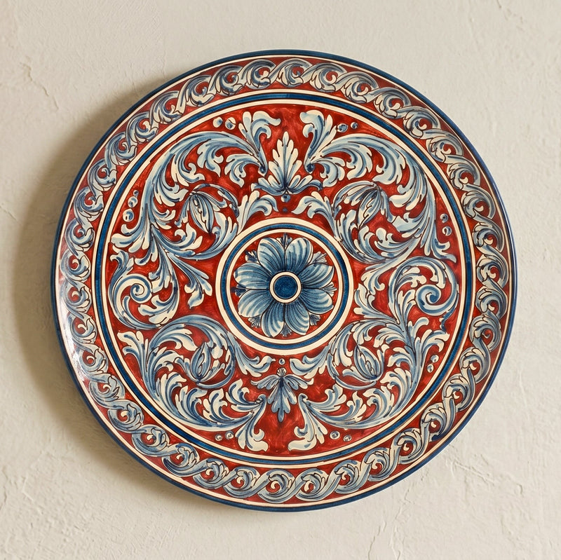 Plato Decorativo Siciliano, Burdeos – Cerámica Caltagirone – tradición artesanal siciliana