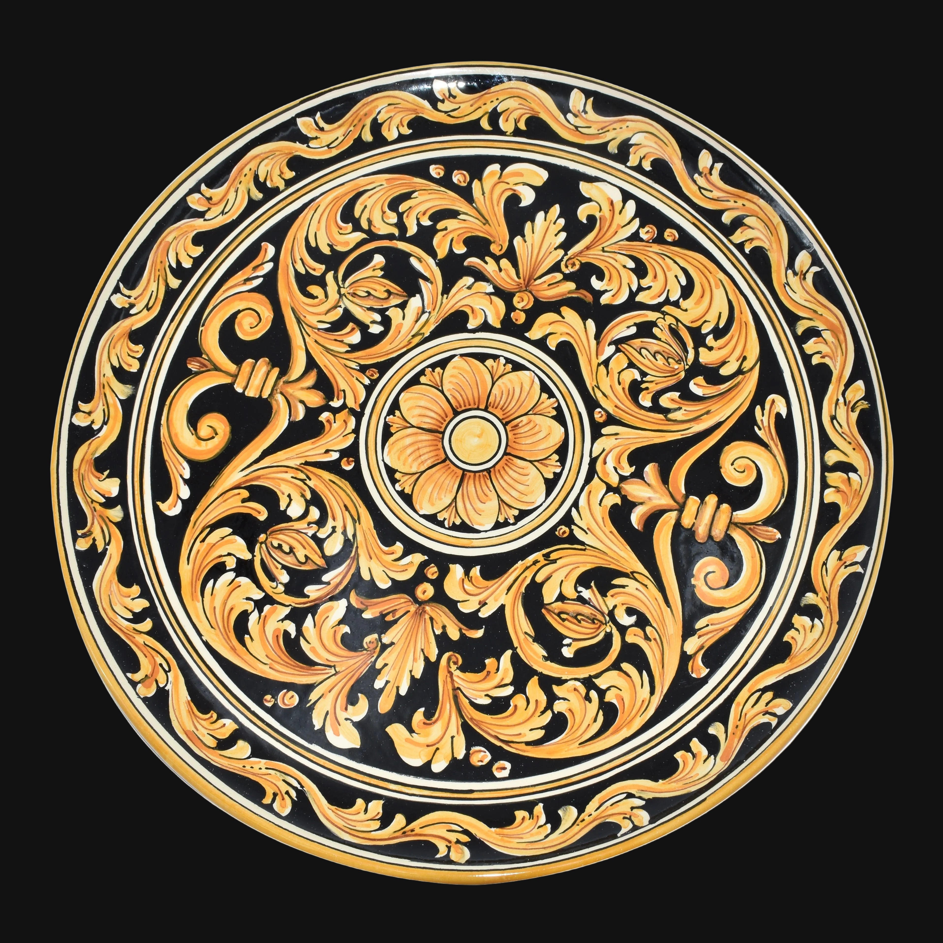Assiette Artisanale de Caltagirone - Ornato Fondo Noir | Majolique sicilienne de Caltagirone