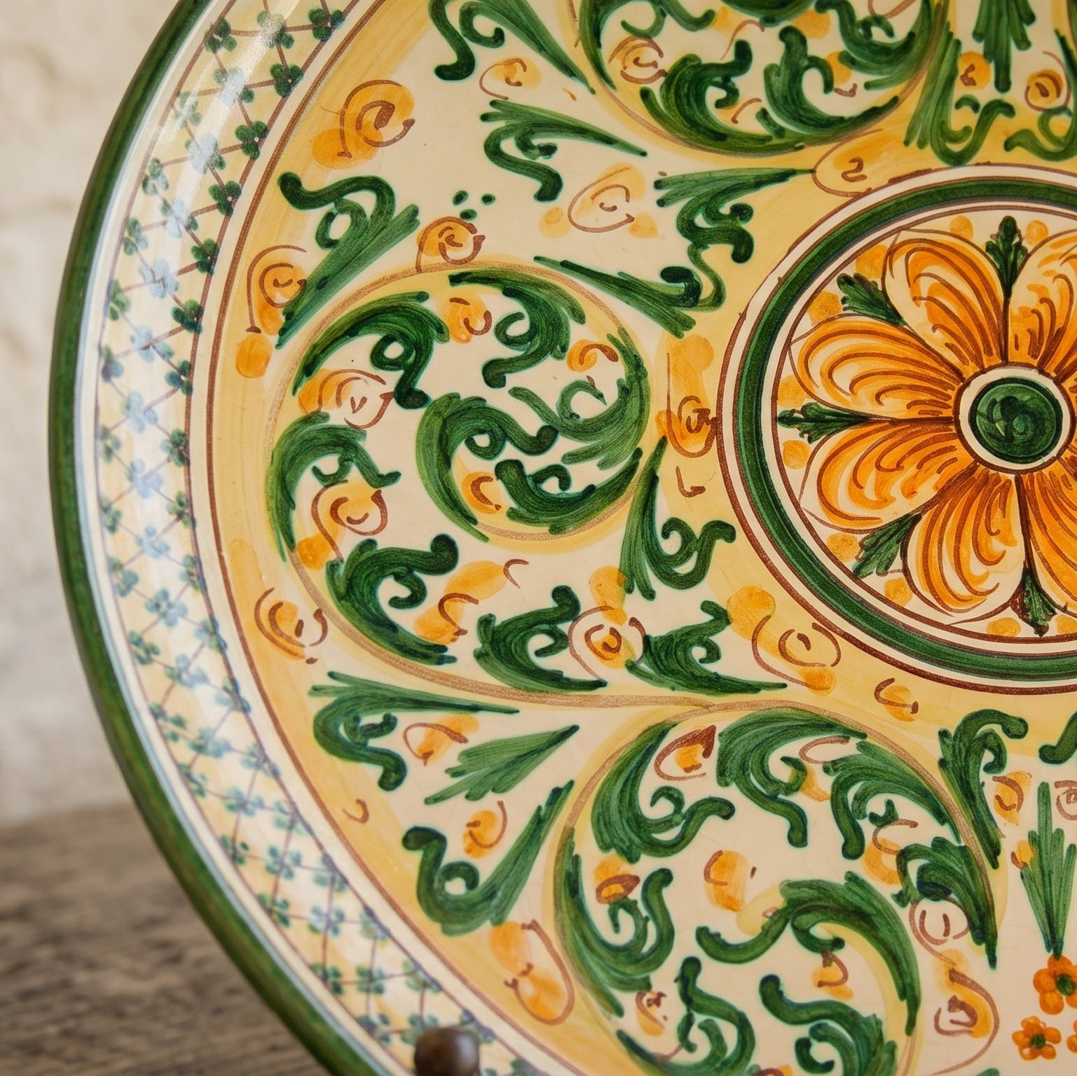 Assiette Decorative en Ceramique Italienne - Vert et Orange, Serie d'Arte | Ceramique italienne de Caltagirone, Sicile