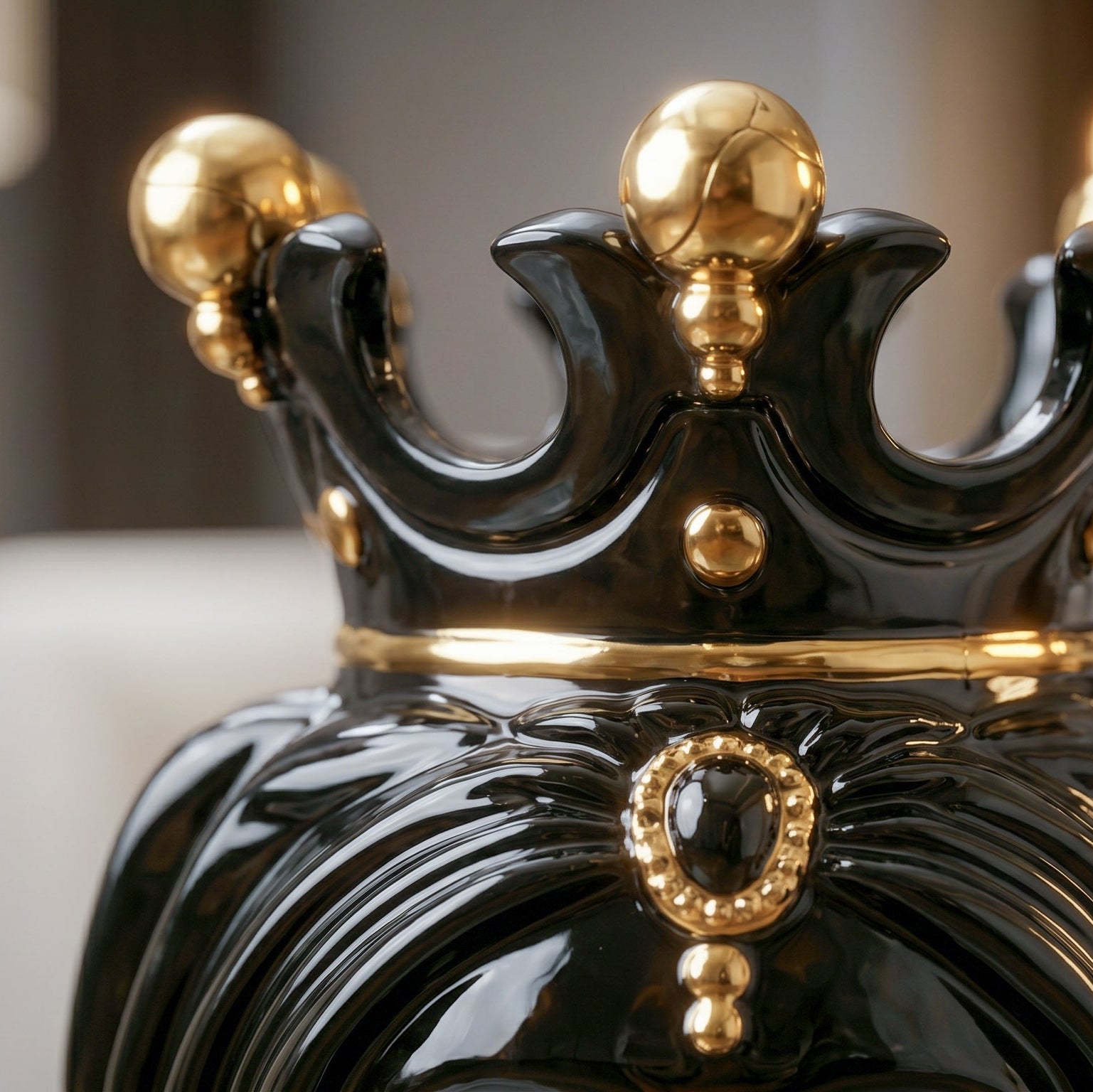 Vase Tête de Maure H 25 cm – Femme, Black And Gold – Testa di Moro de Caltagirone, Sicile