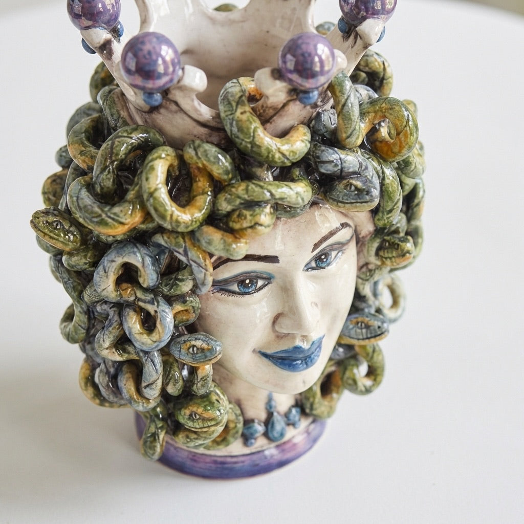 Head h 25 turban jellyfish Luster Wisteria