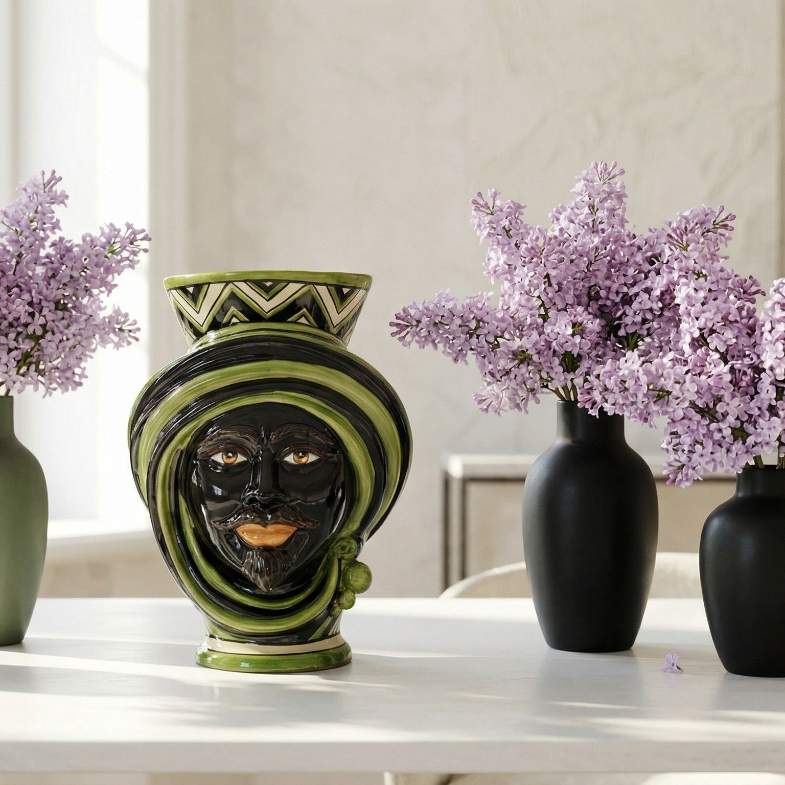 Testa di Moro h 30 Linea Parigi in Ceramica di Caltagirone Nero e Verde