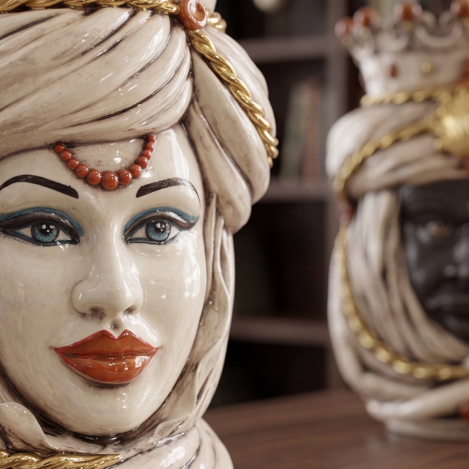 Tête de Maure Sicilienne H 48 cm – Femme, Nacre Antique Or – Testa di Moro de Caltagirone, Sicile
