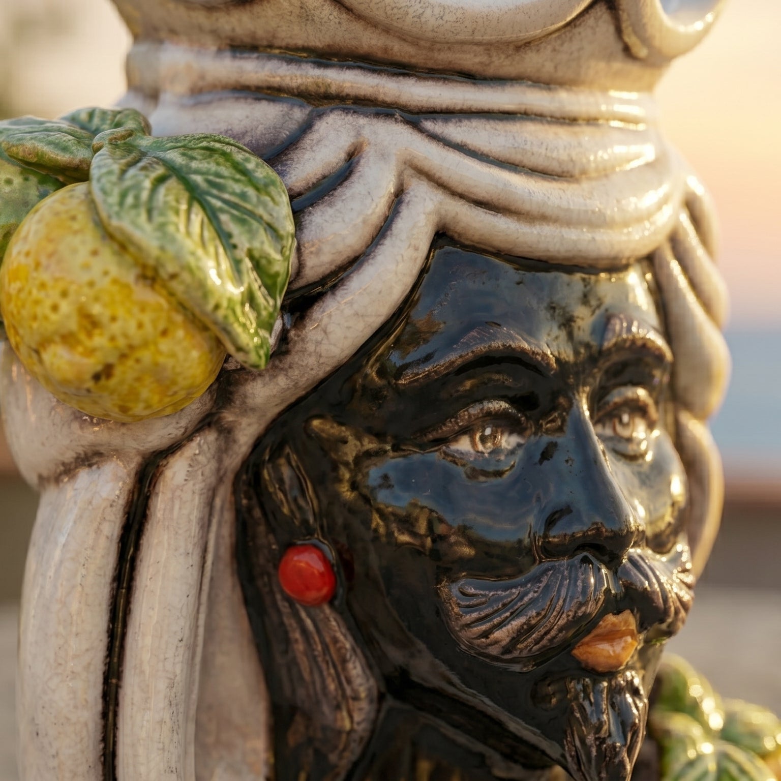 Testa di Moro H 15 cm / 5¾" — Maure Mâle, Citrons de Sicile & Nacre Colorée | Céramique Sicilienne