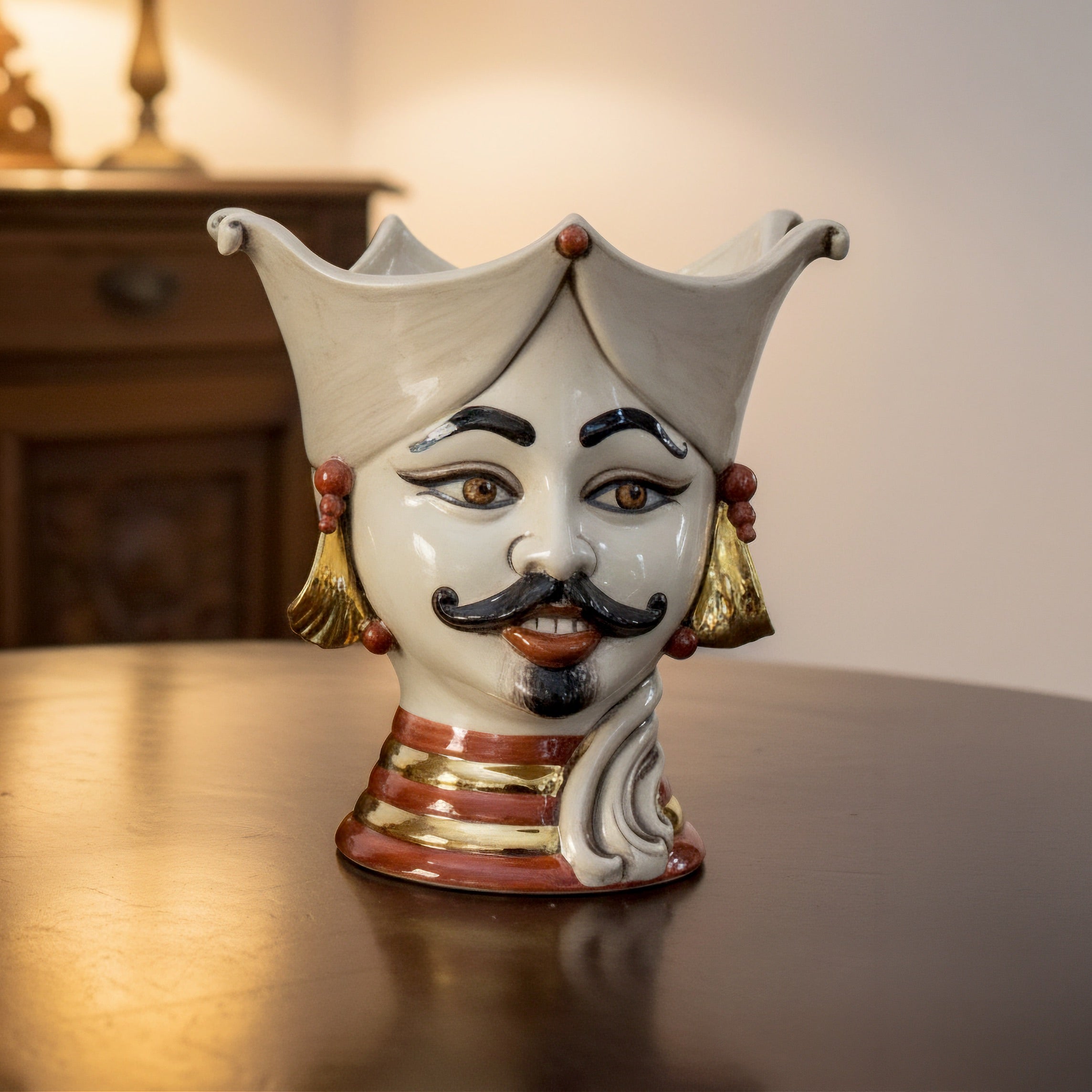 Moor's head h 25 aisha mother of pearl antiqued gold and lustres with male expression