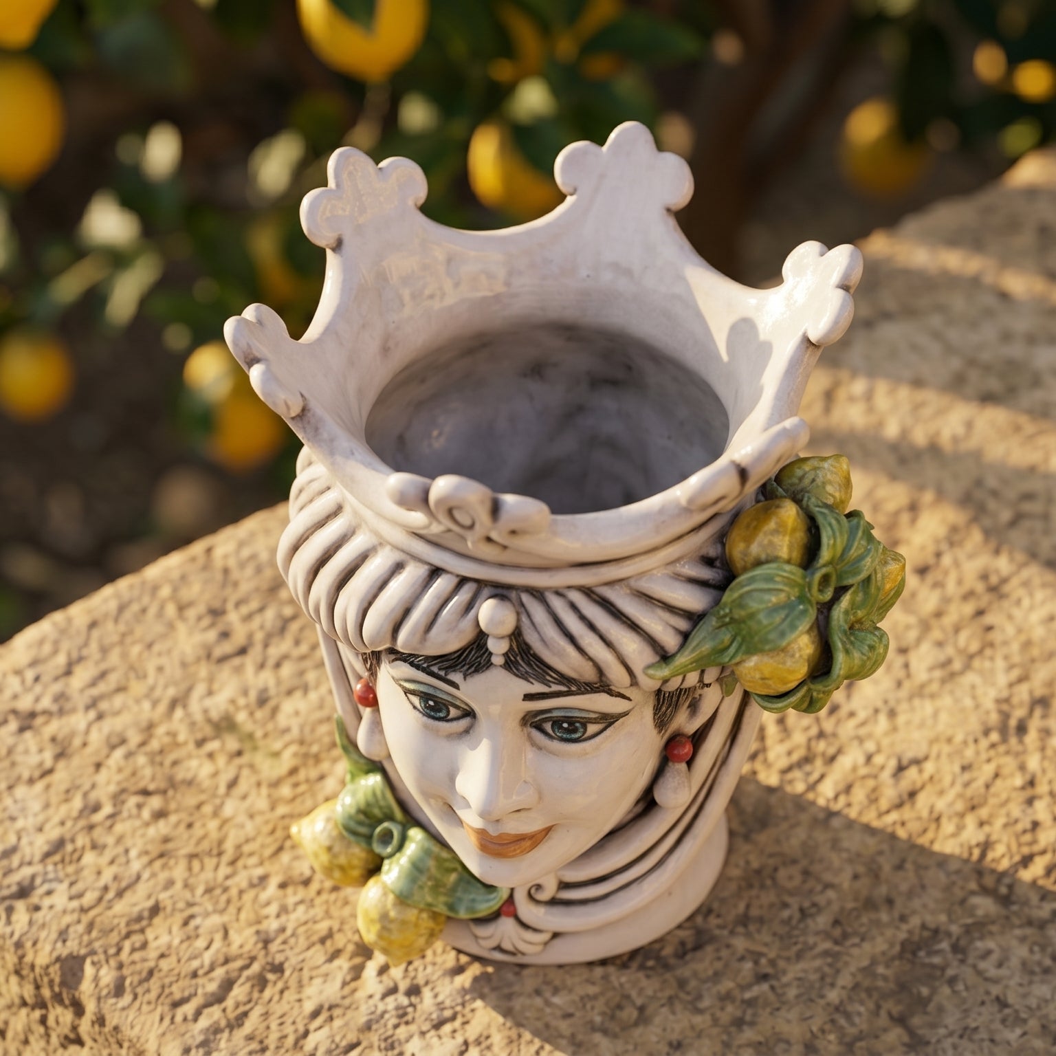 Cabeza de Moro con Limones H 25 cm, Mujer, Madreperla – Testa di Moro de Caltagirone, Sicilia