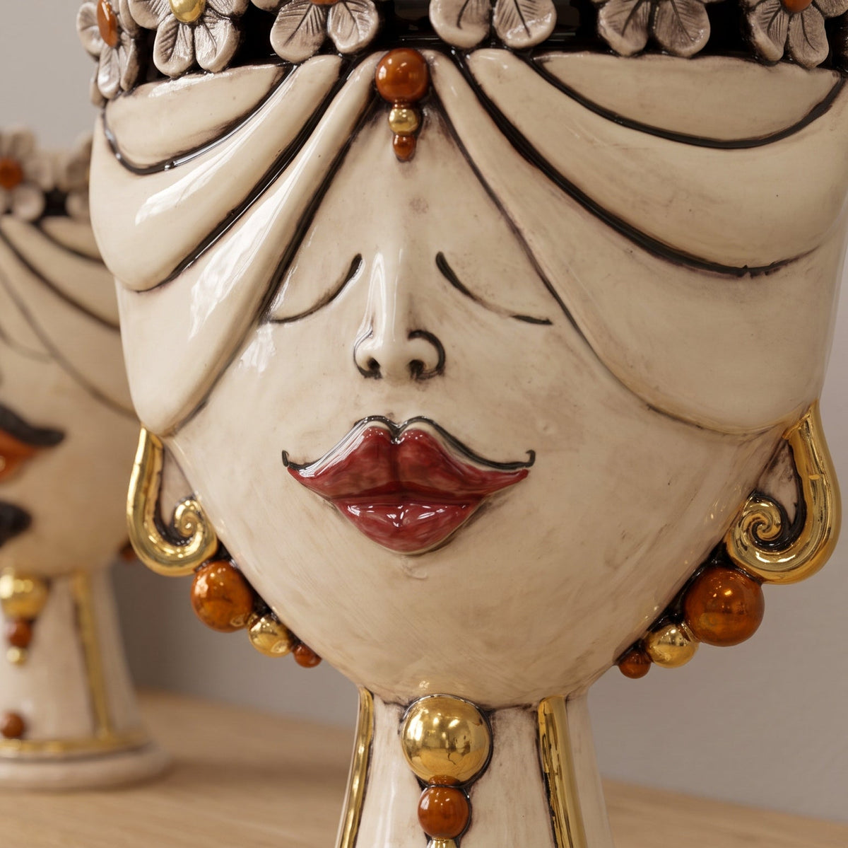 Ceramique Artisanale de Caltagirone H 30 cm - Donna, Madreperla Antichizzato | Ceramica Caltagirone | Ceramique Caltagirone - artisanat sicilien