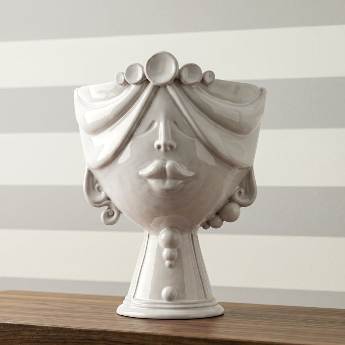 Tête de Maure Zahira H 30 cm – Femme, White Line – Tête de Maure de Caltagirone, Sicile