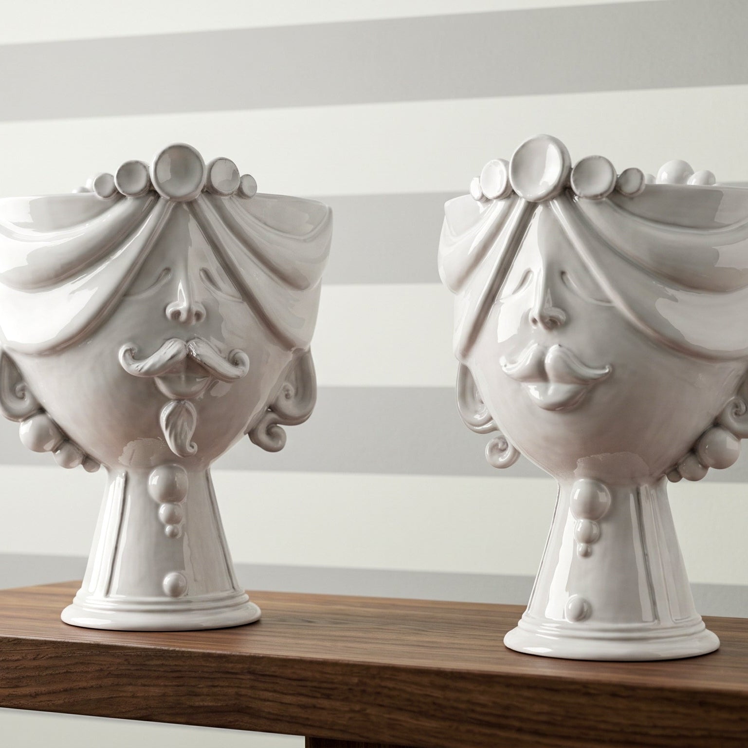 Tête de Maure Zahira H 30 cm – Femme, White Line – Tête de Maure de Caltagirone, Sicile