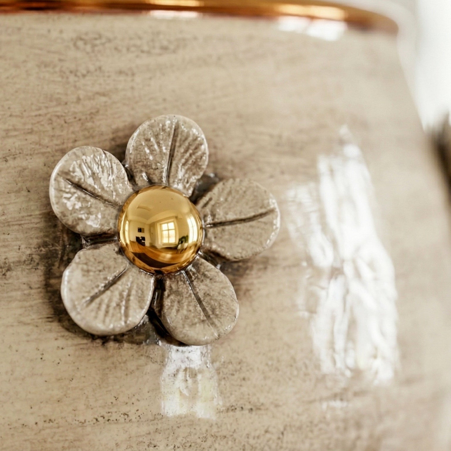 Italienische Keramikvase, Antikes Perlmutt Gold – Italienische Keramik aus Caltagirone, Sizilien