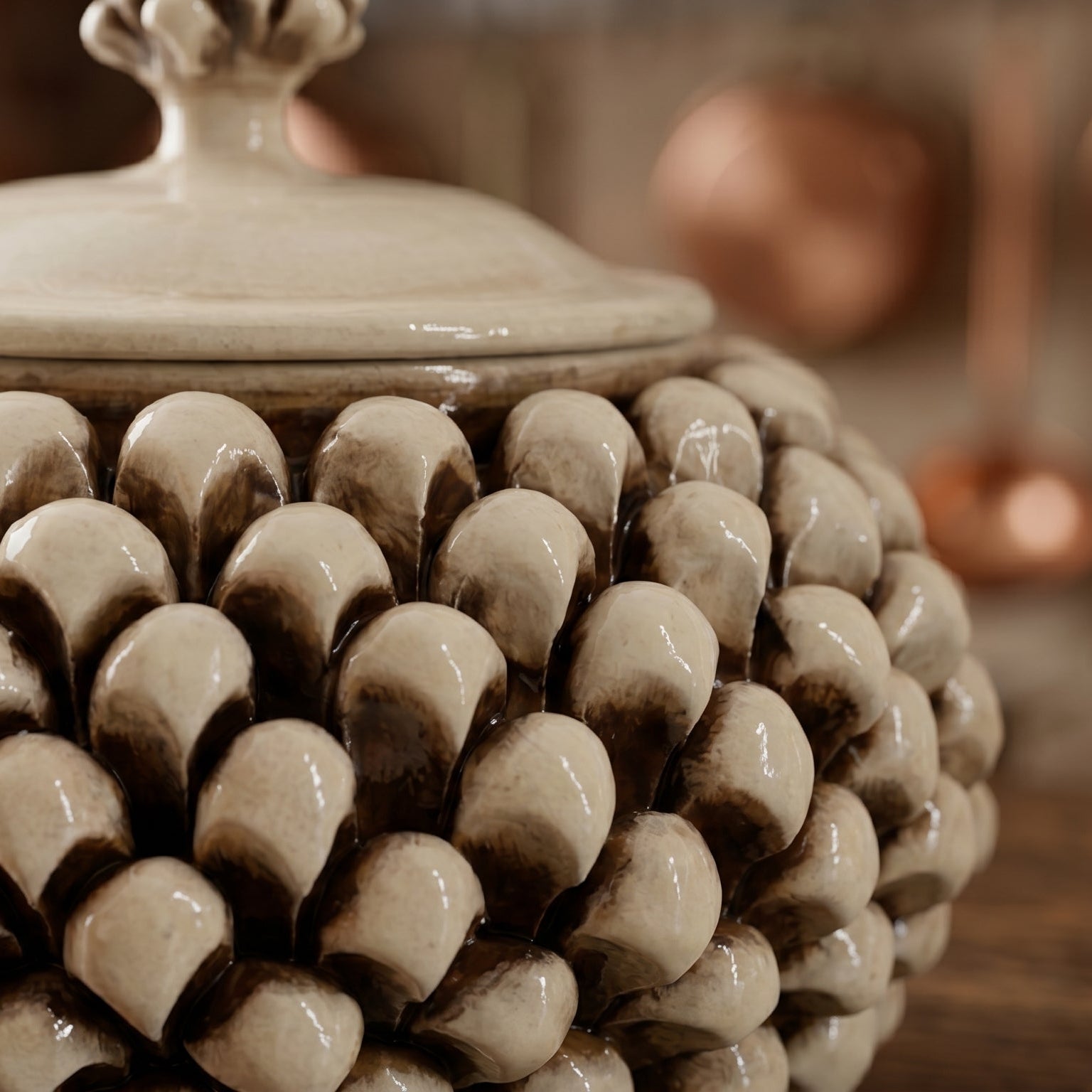 Sicilian Pine Cone Cookie Jar Ø 20 cm / Ø 7.9", Antique Mother of Pearl – Sicilian tradition from Caltagirone