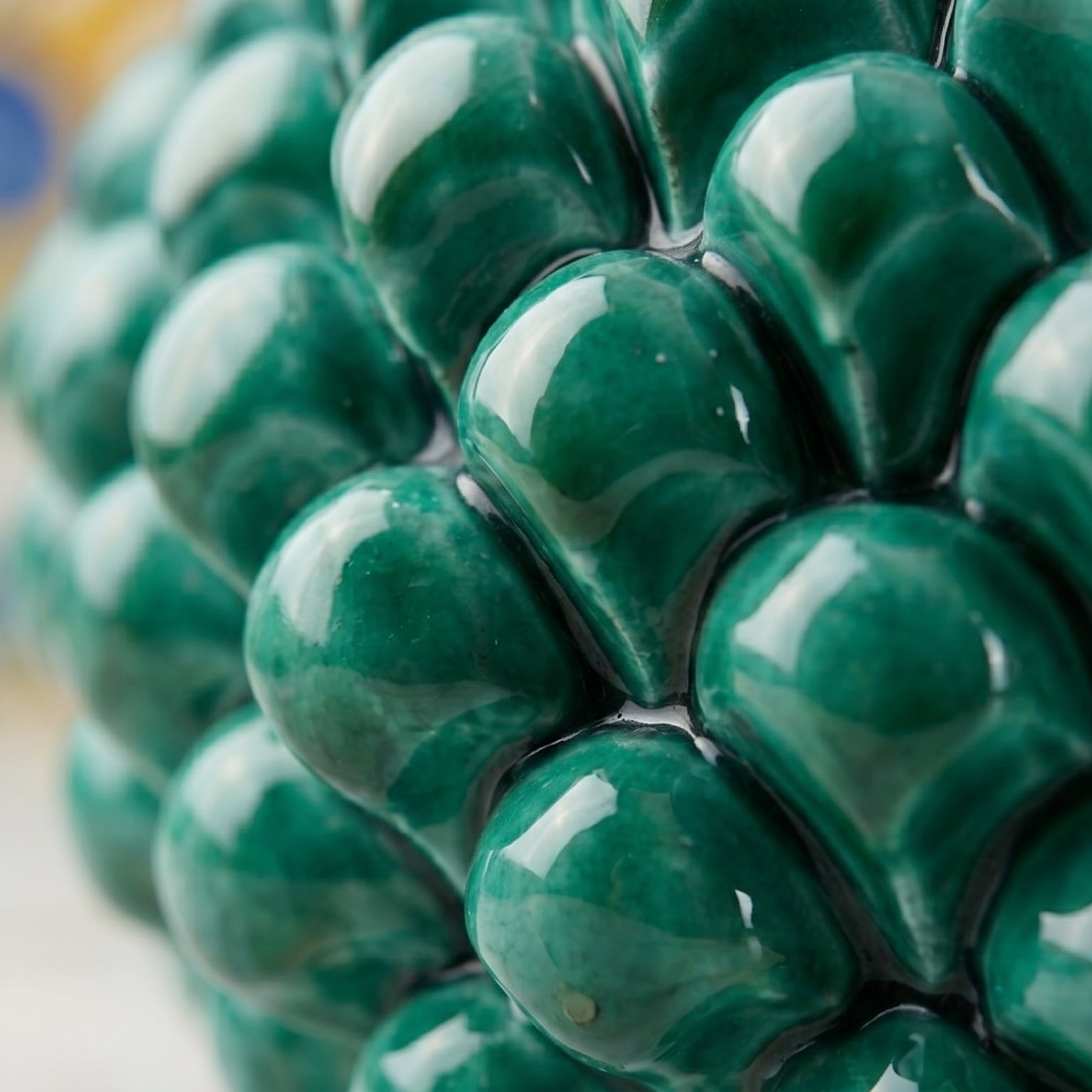 Sicilian Pine Cone Cookie Jar Ø 20 cm / Ø 7.9", Emerald Green – Sicilian tradition from Caltagirone