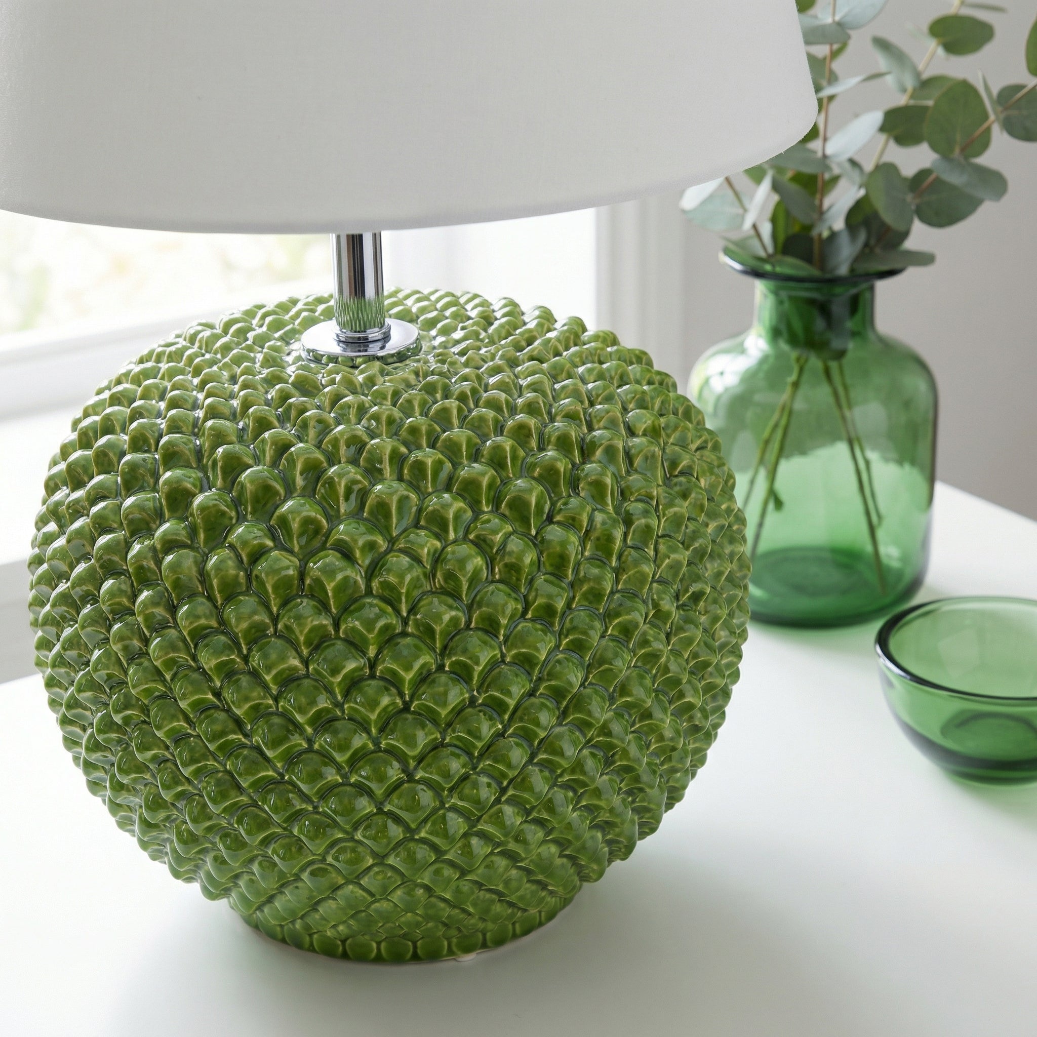 Pine cone ball lamp in various sizes, decorated in green leaf in Caltagirone ceramic.