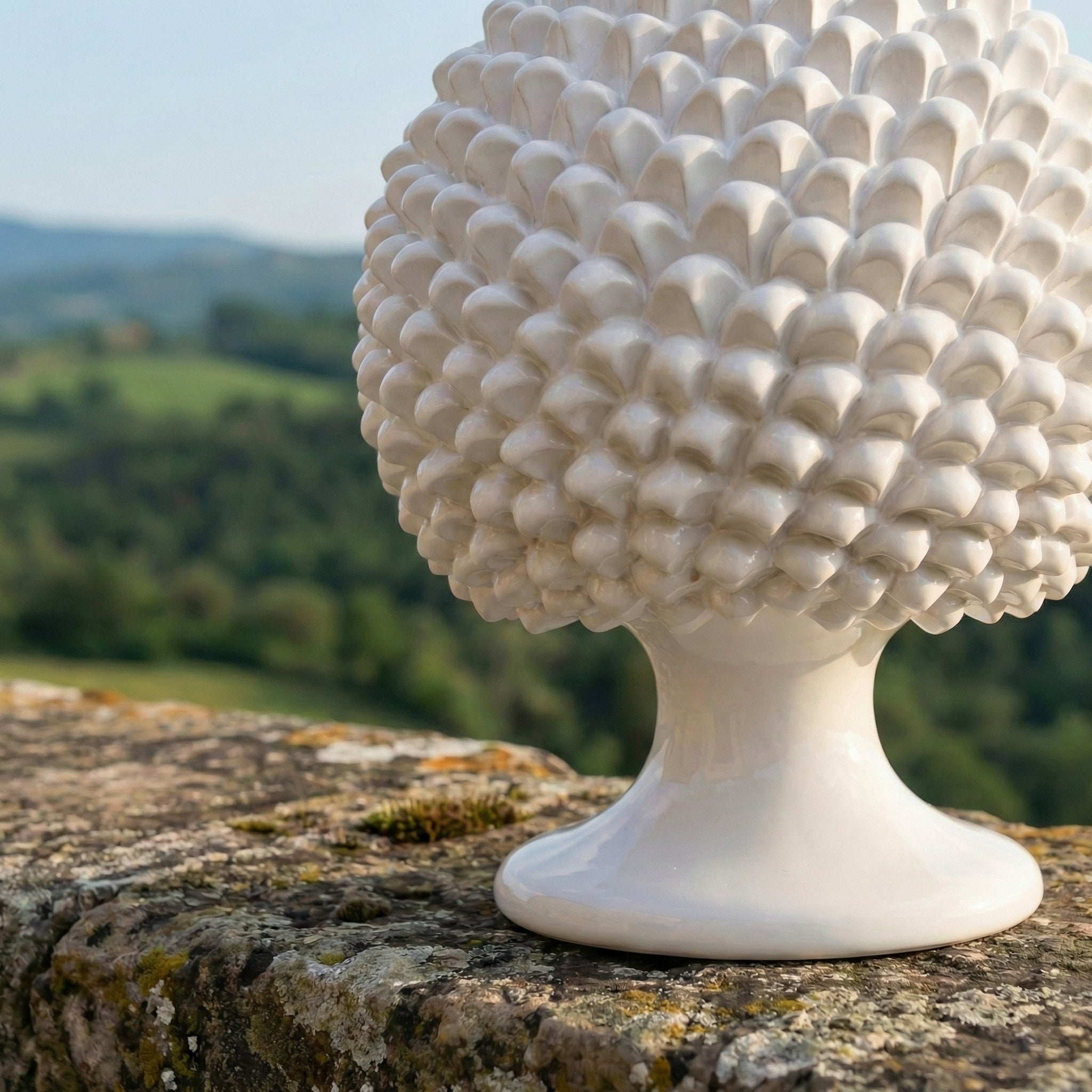 Caltagirone handmade pinecone modeled by hand height 25/40 white line