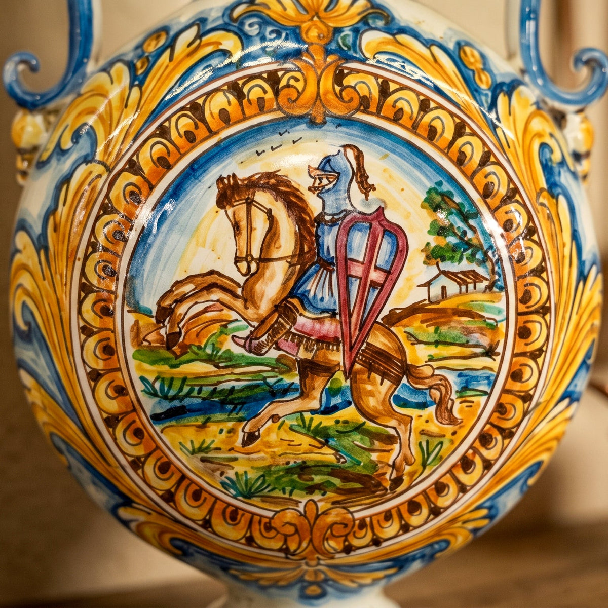 Fiasca en Couronne 23×32 cm, avec Chevalier, Reproductions Anciennes – Céramique Caltagirone – artisanat sicilien