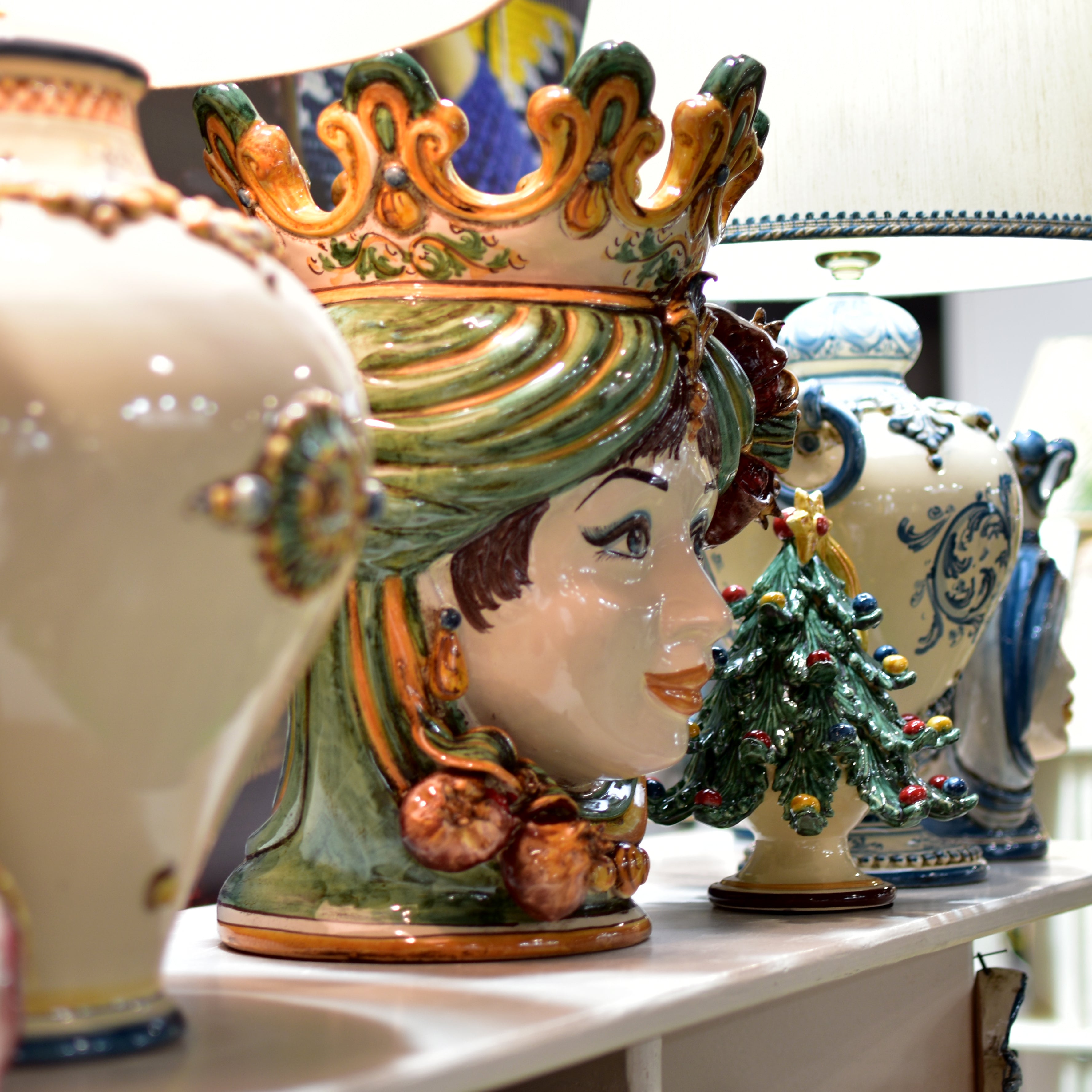 Head h 40 pomegranate green/orange woman