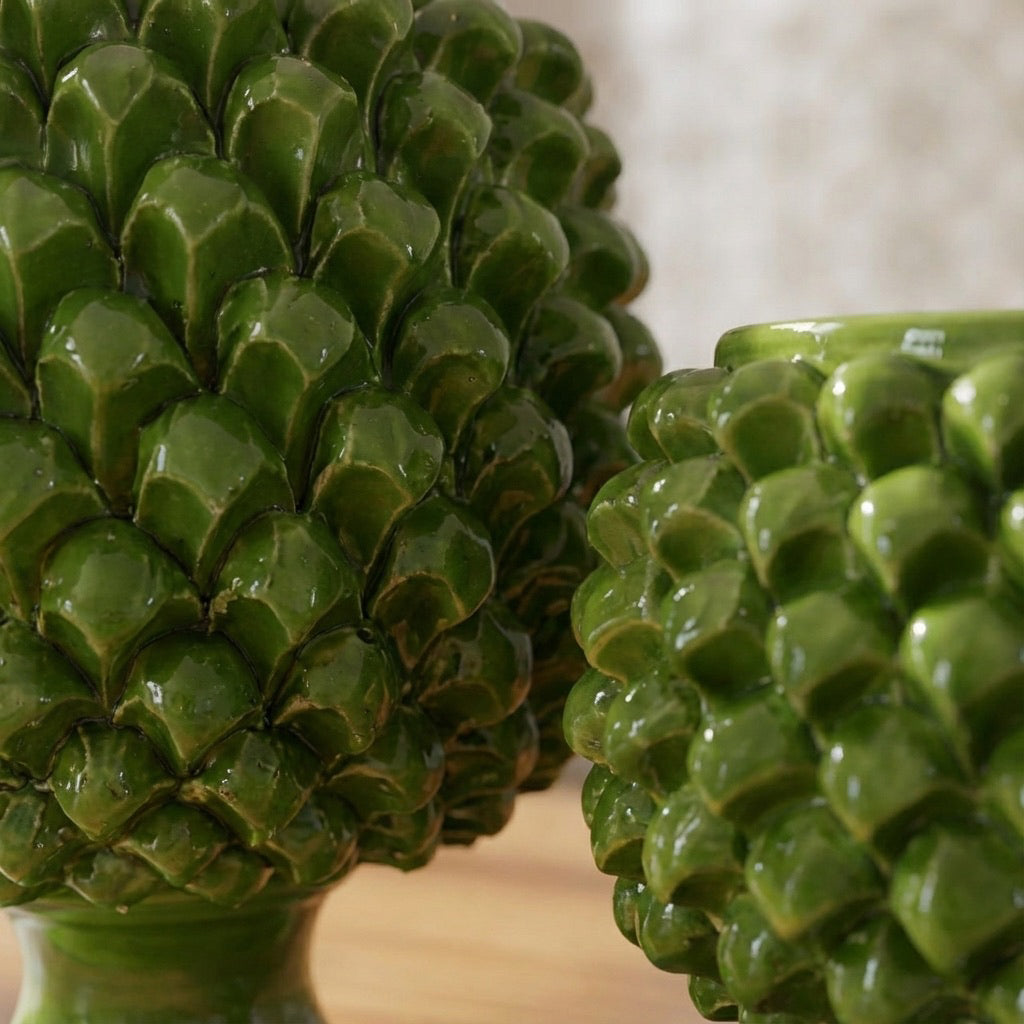 Vaso mezza pigna verde foglia in ceramica di Caltagirone