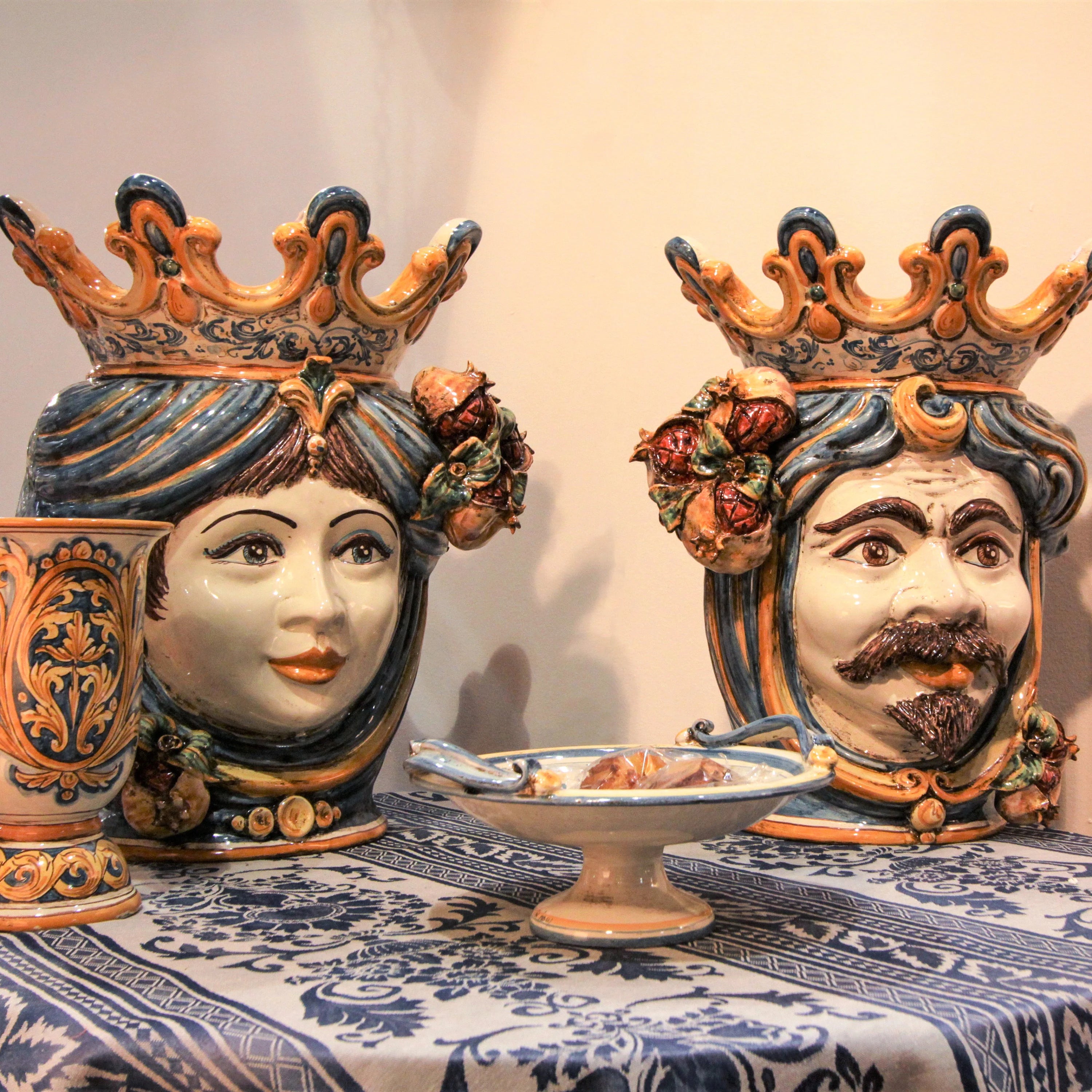 Moor's head h 40 blue and orange pomegranates female