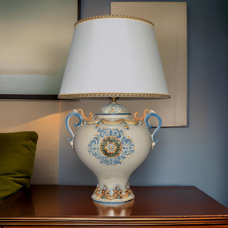 Kugellampe mit Henkeln H 65 cm, Blau und Orange – Italienische Keramik aus Caltagirone, Sizilien