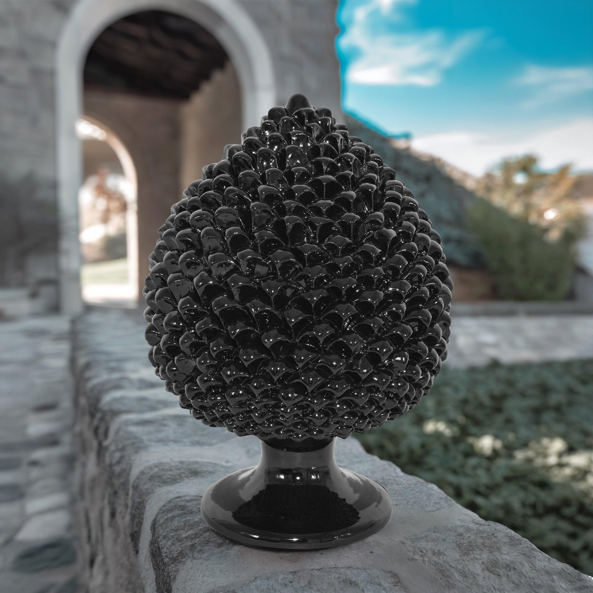 Pigna artigianale di Caltagirone modellata a mano altezza 15/40 Black Line - Ceramiche di Caltagirone Sofia
